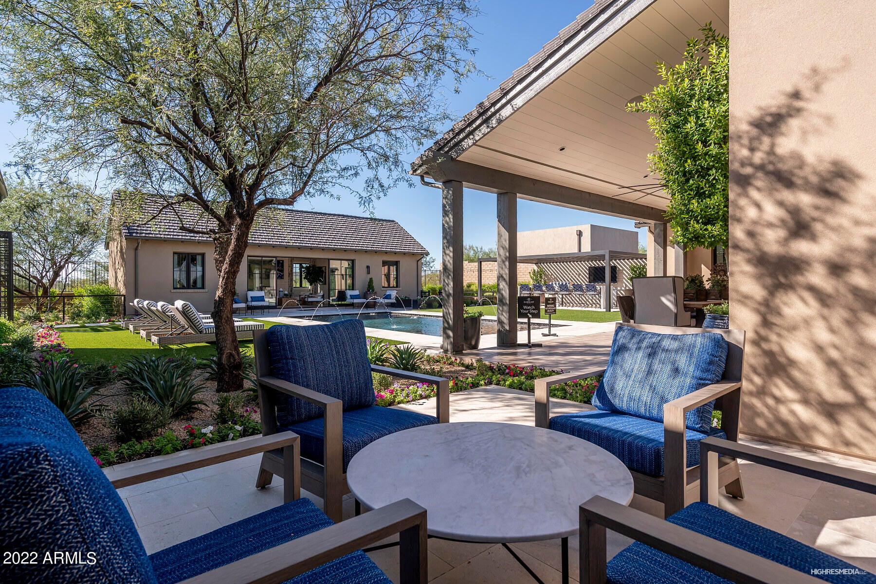 BRONCO ESTATES - Residential