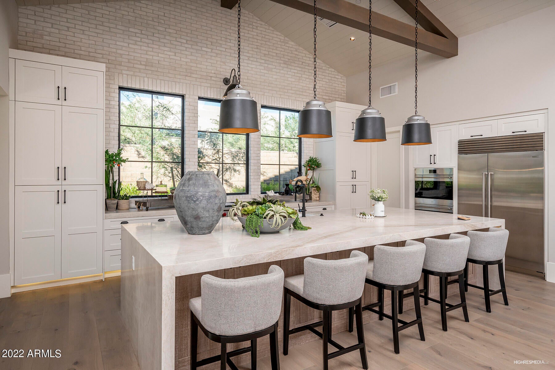 BRONCO ESTATES - Residential