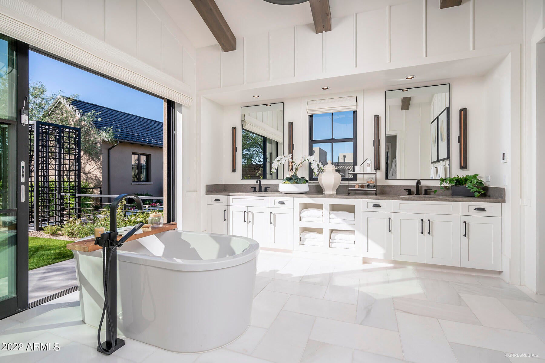 BRONCO ESTATES - Residential