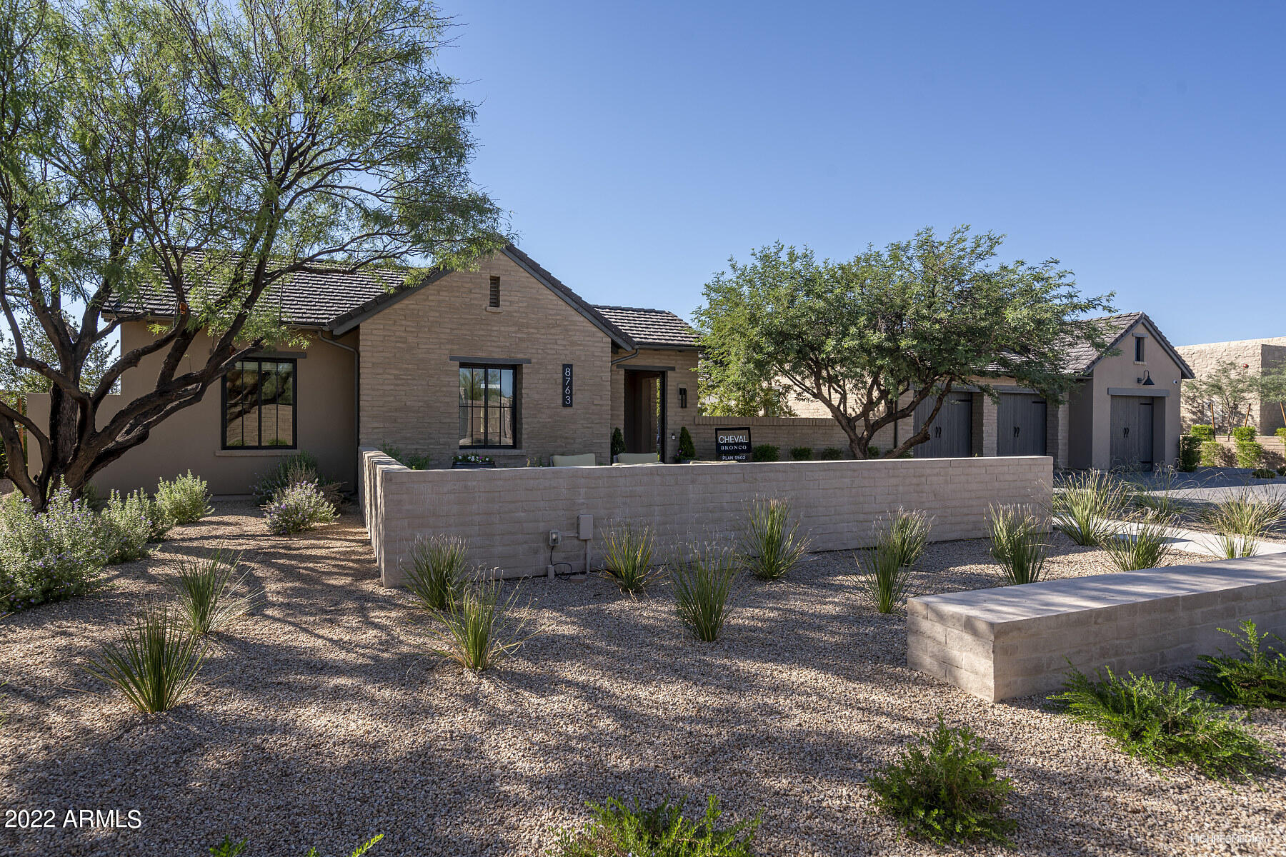 BRONCO ESTATES - Residential