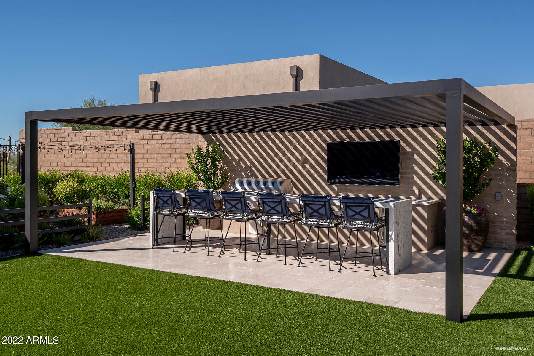 BRONCO ESTATES - Residential