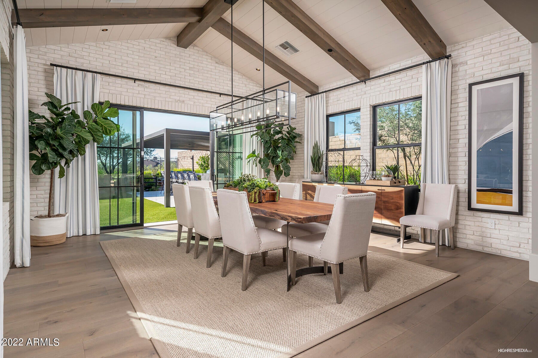 BRONCO ESTATES - Residential