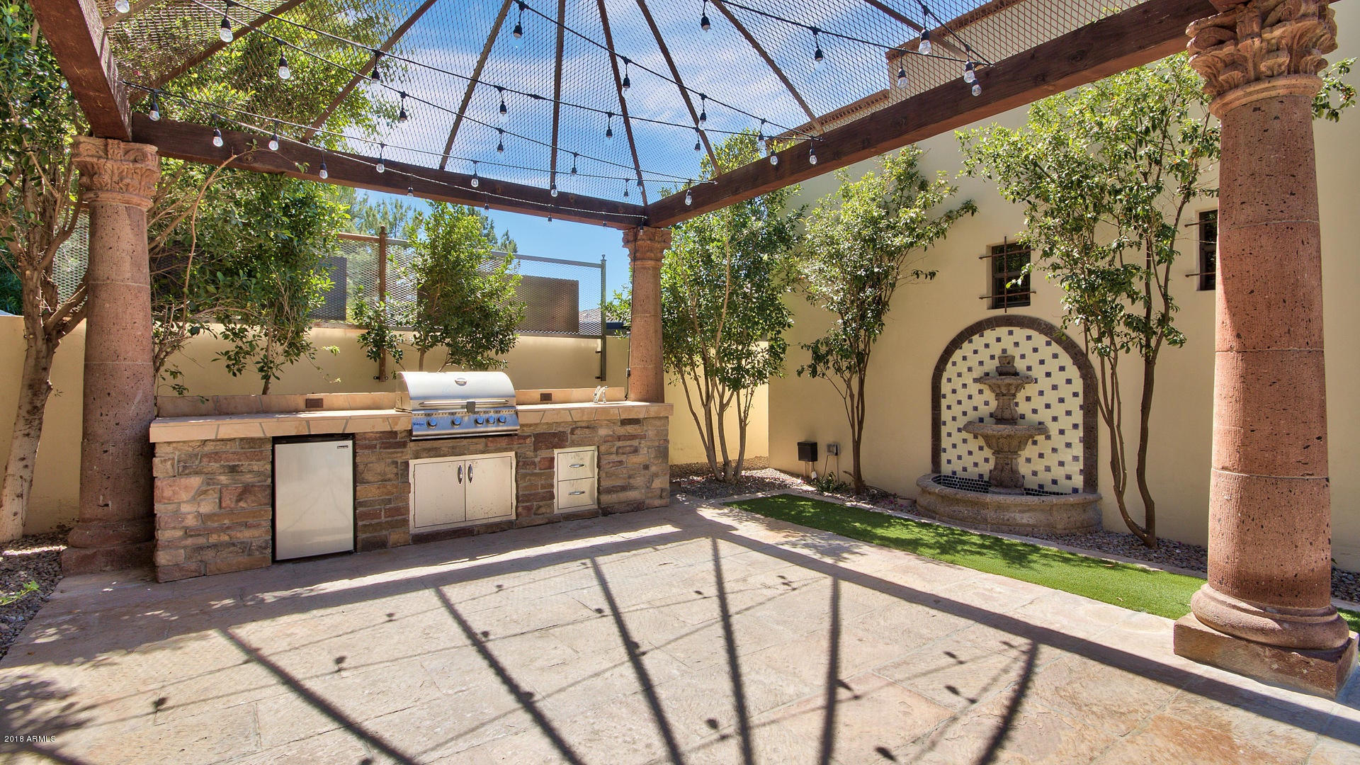SUSIE'S CIRCLE - Residential