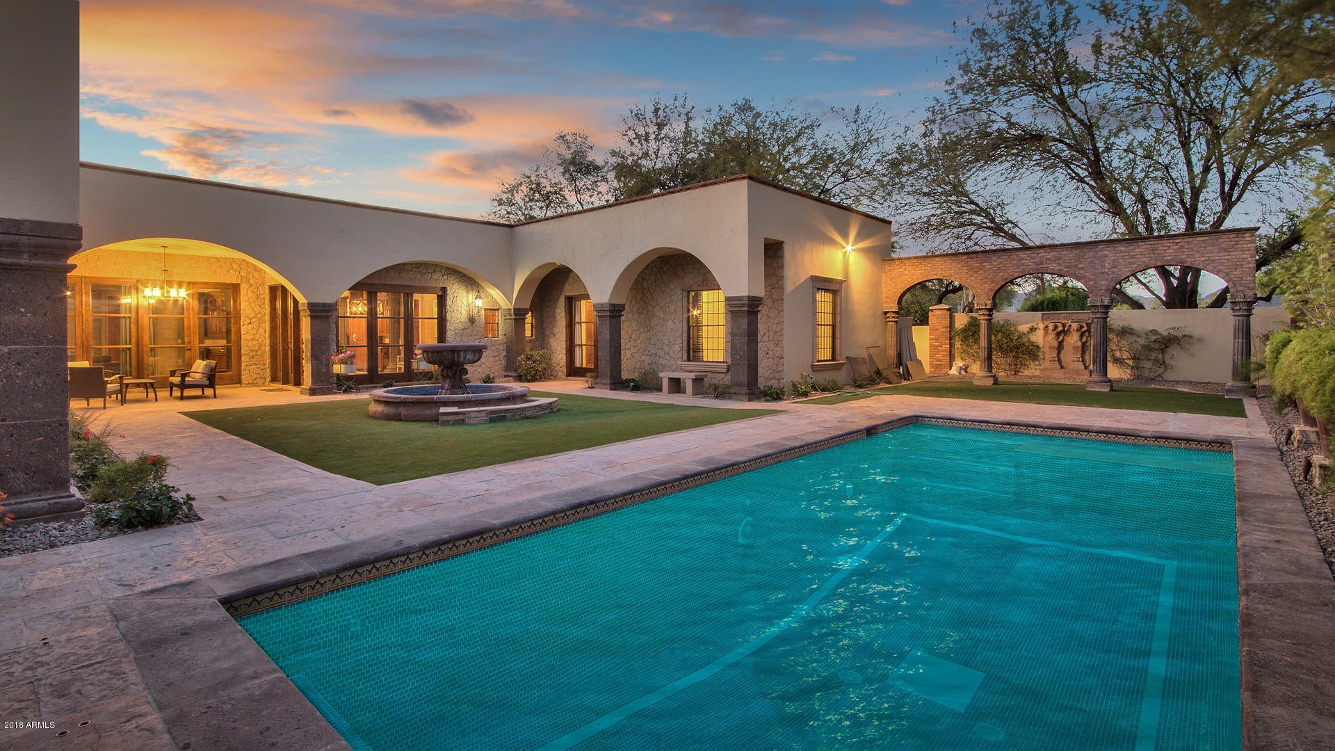 SUSIE'S CIRCLE - Residential
