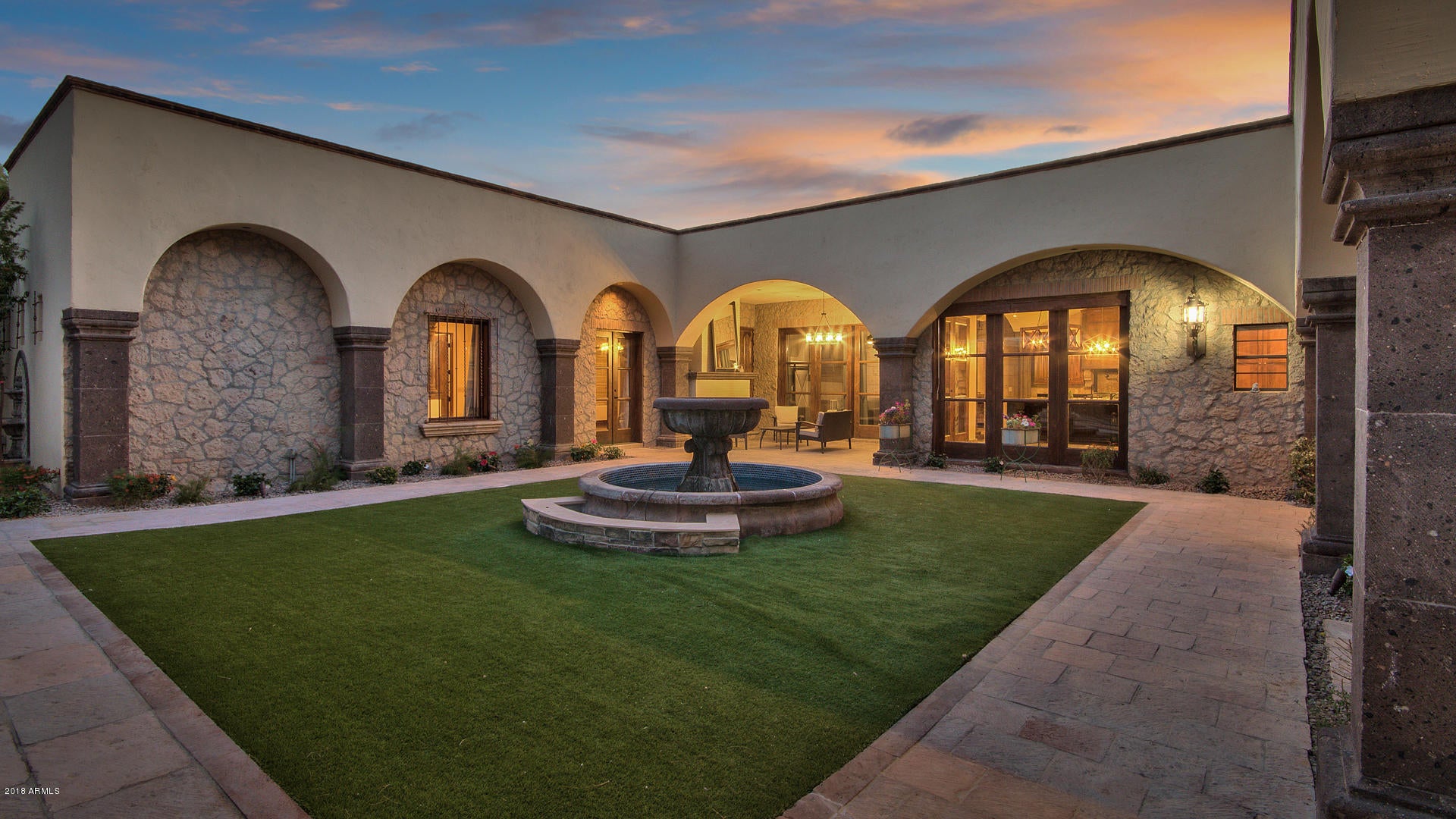 SUSIE'S CIRCLE - Residential