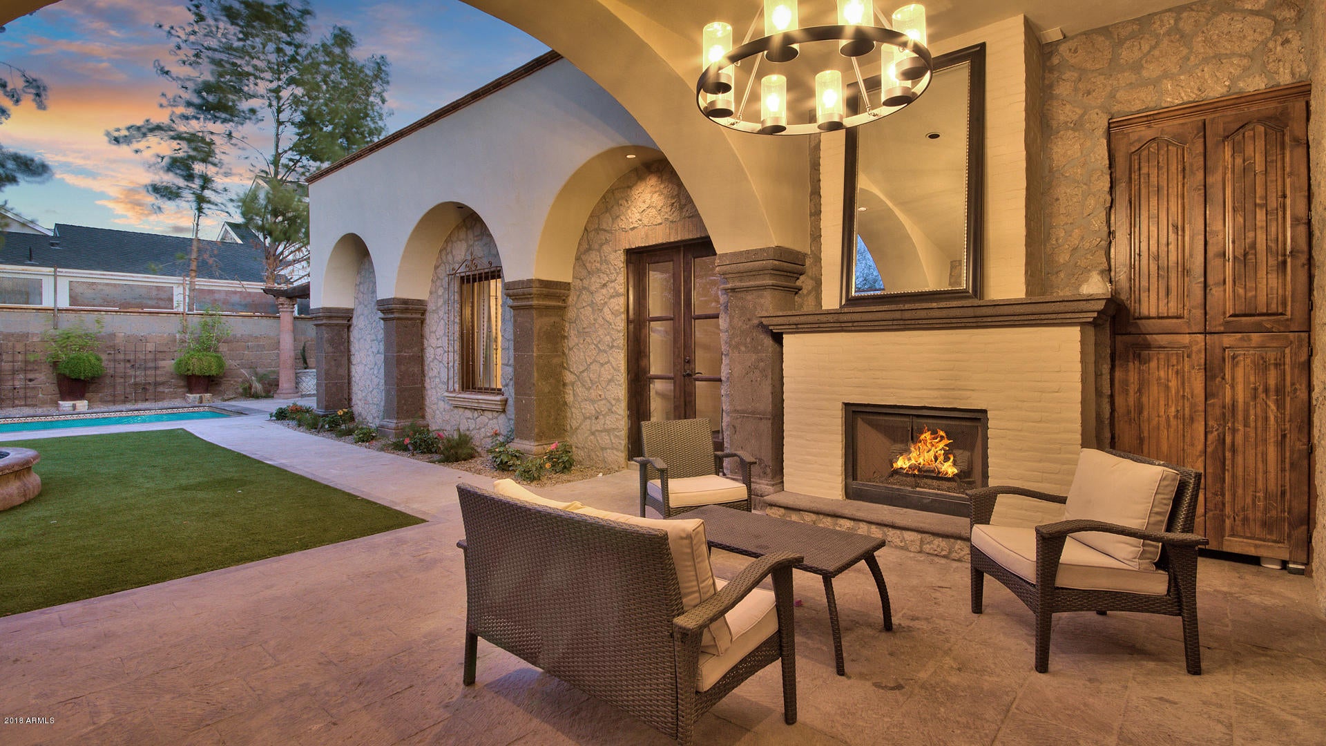 SUSIE'S CIRCLE - Residential
