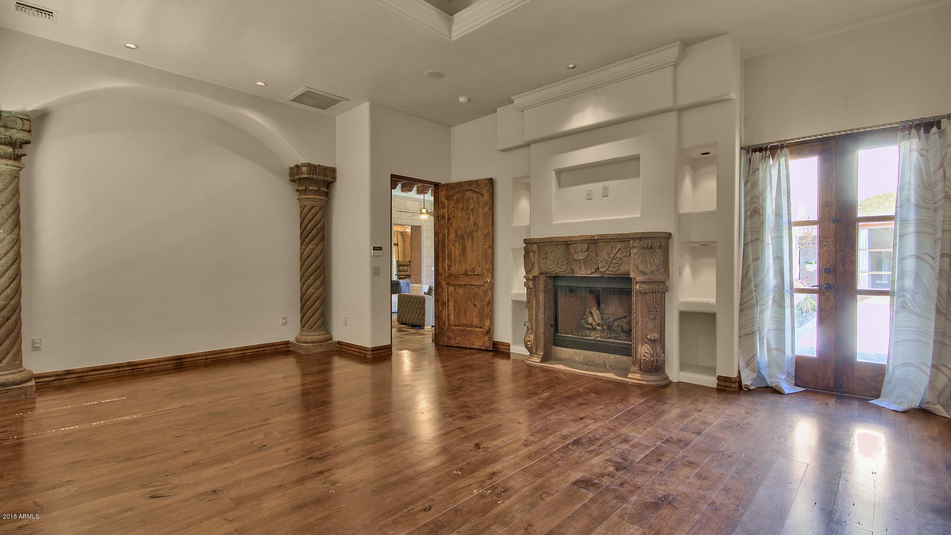 SUSIE'S CIRCLE - Residential