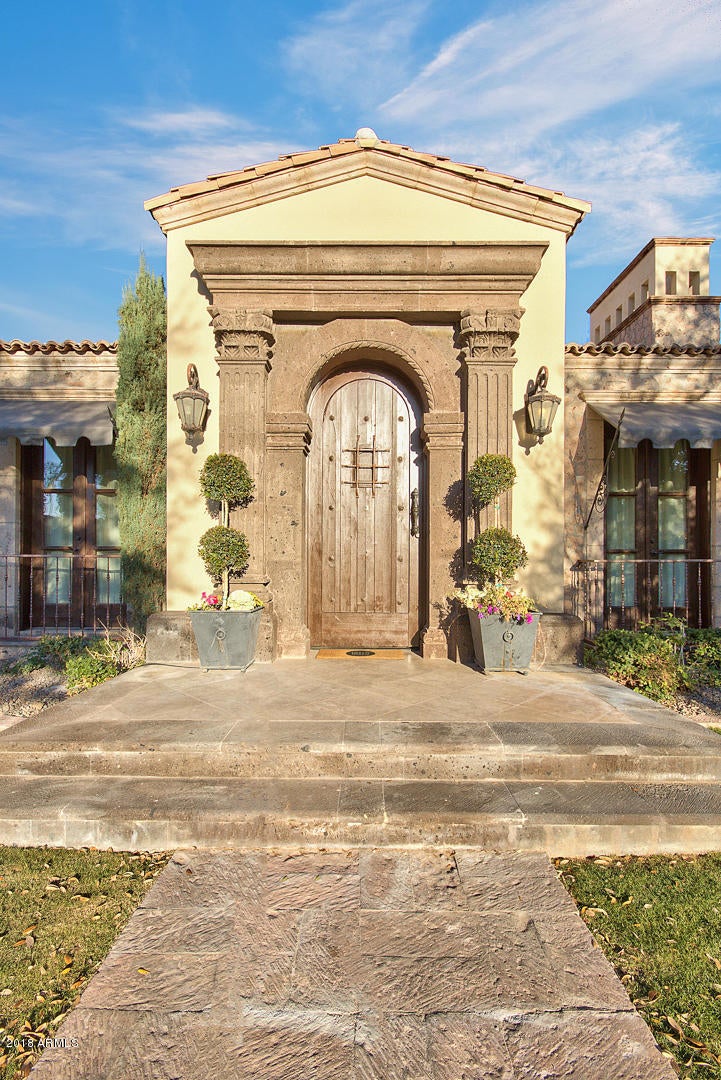 SUSIE'S CIRCLE - Residential