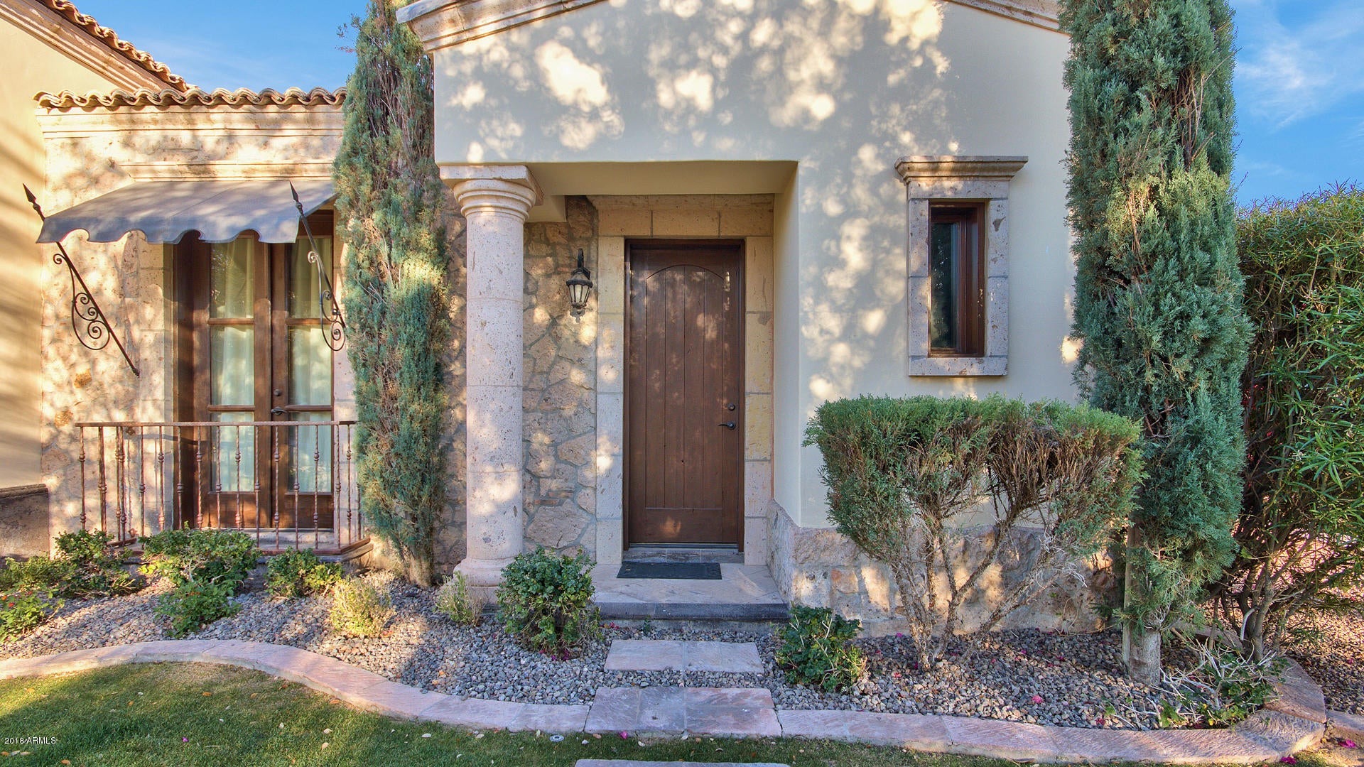 SUSIE'S CIRCLE - Residential