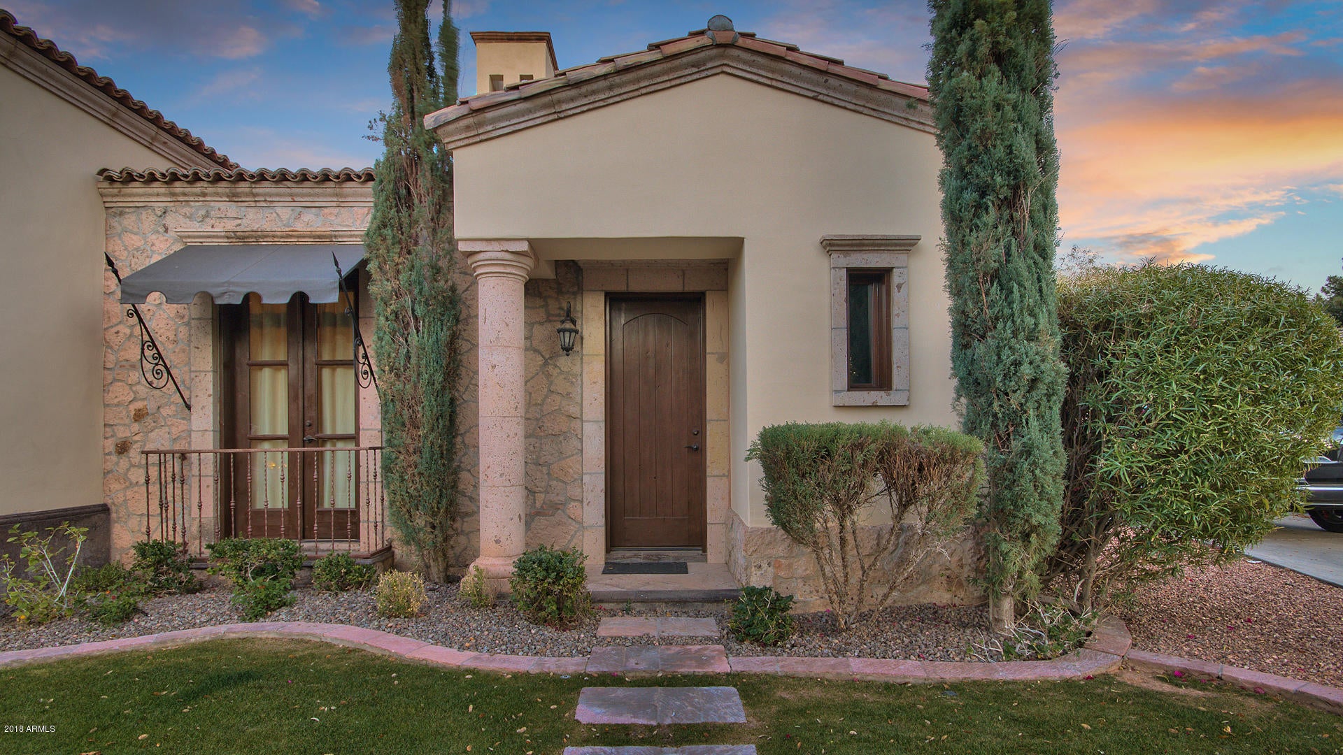 SUSIE'S CIRCLE - Residential