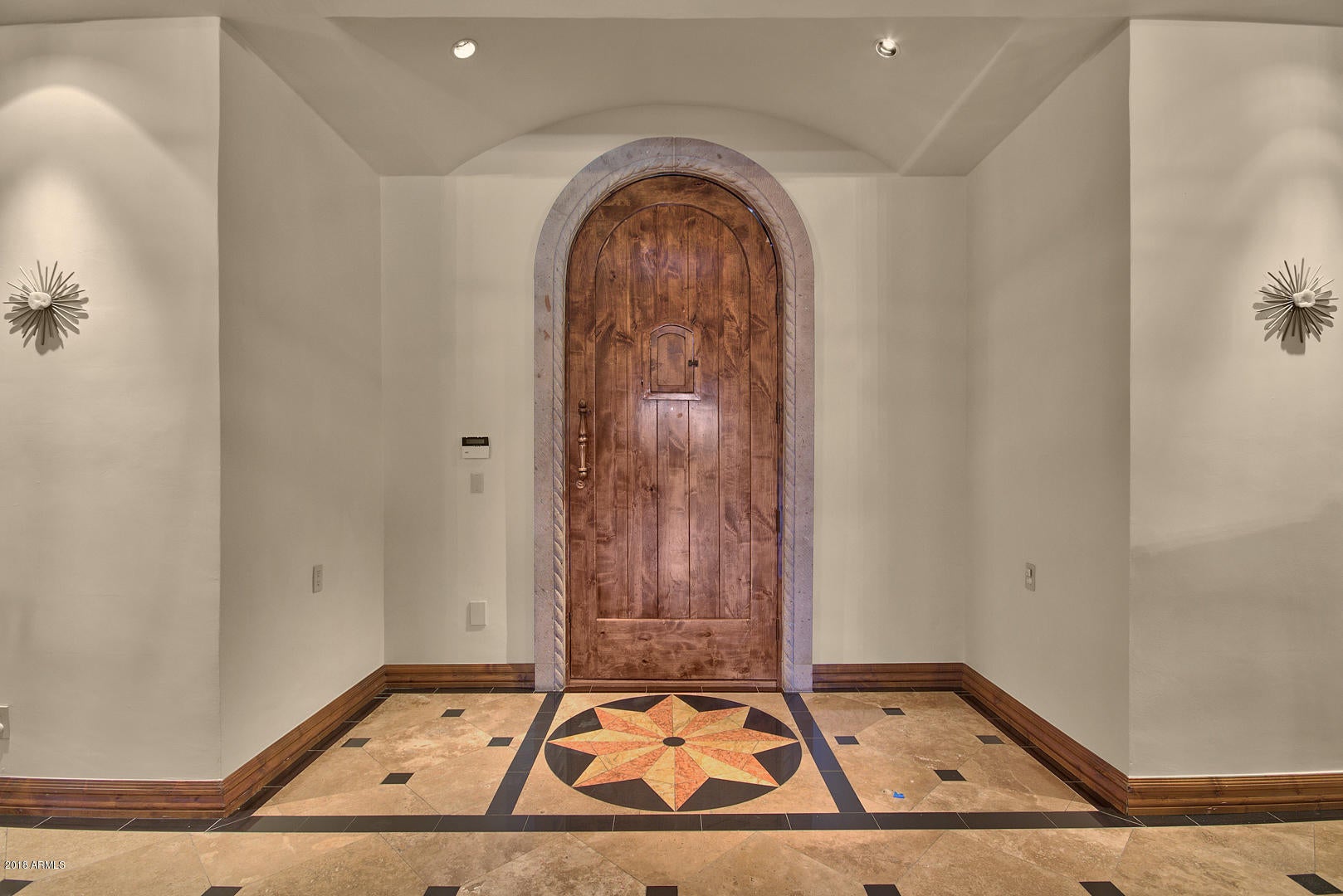 SUSIE'S CIRCLE - Residential