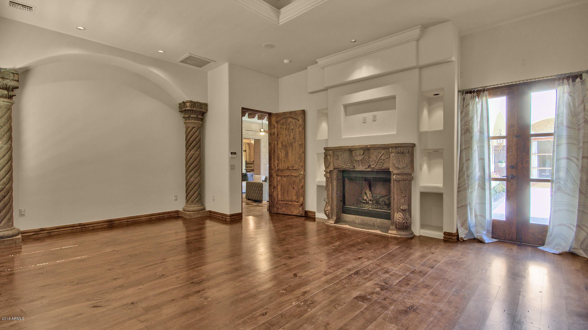 SUSIE'S CIRCLE - Residential