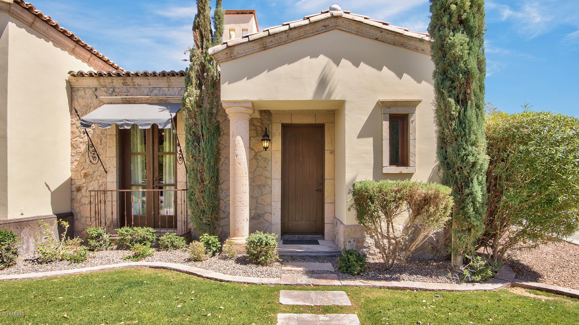 SUSIE'S CIRCLE - Residential
