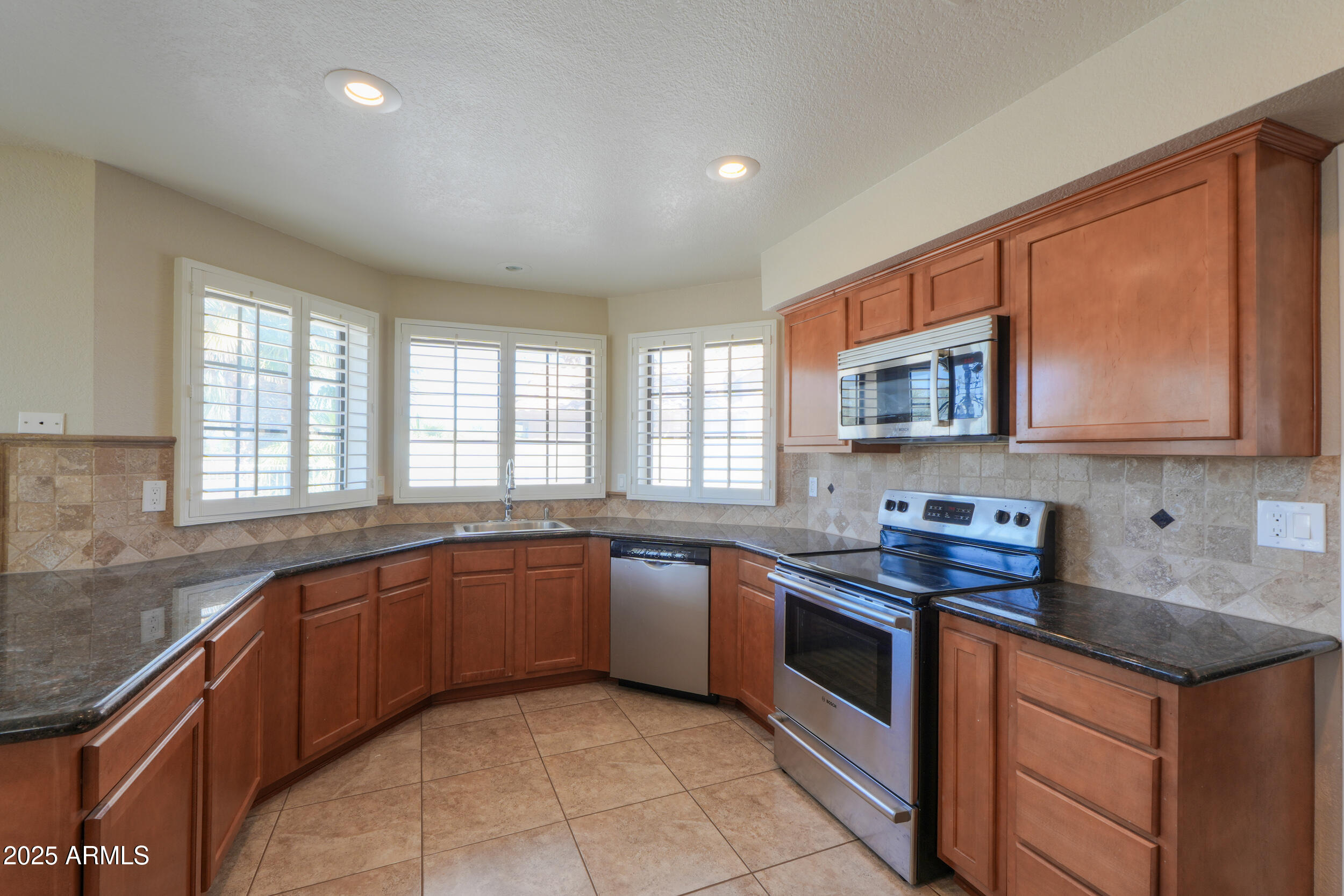 CASA GRANDE LAKES - Residential