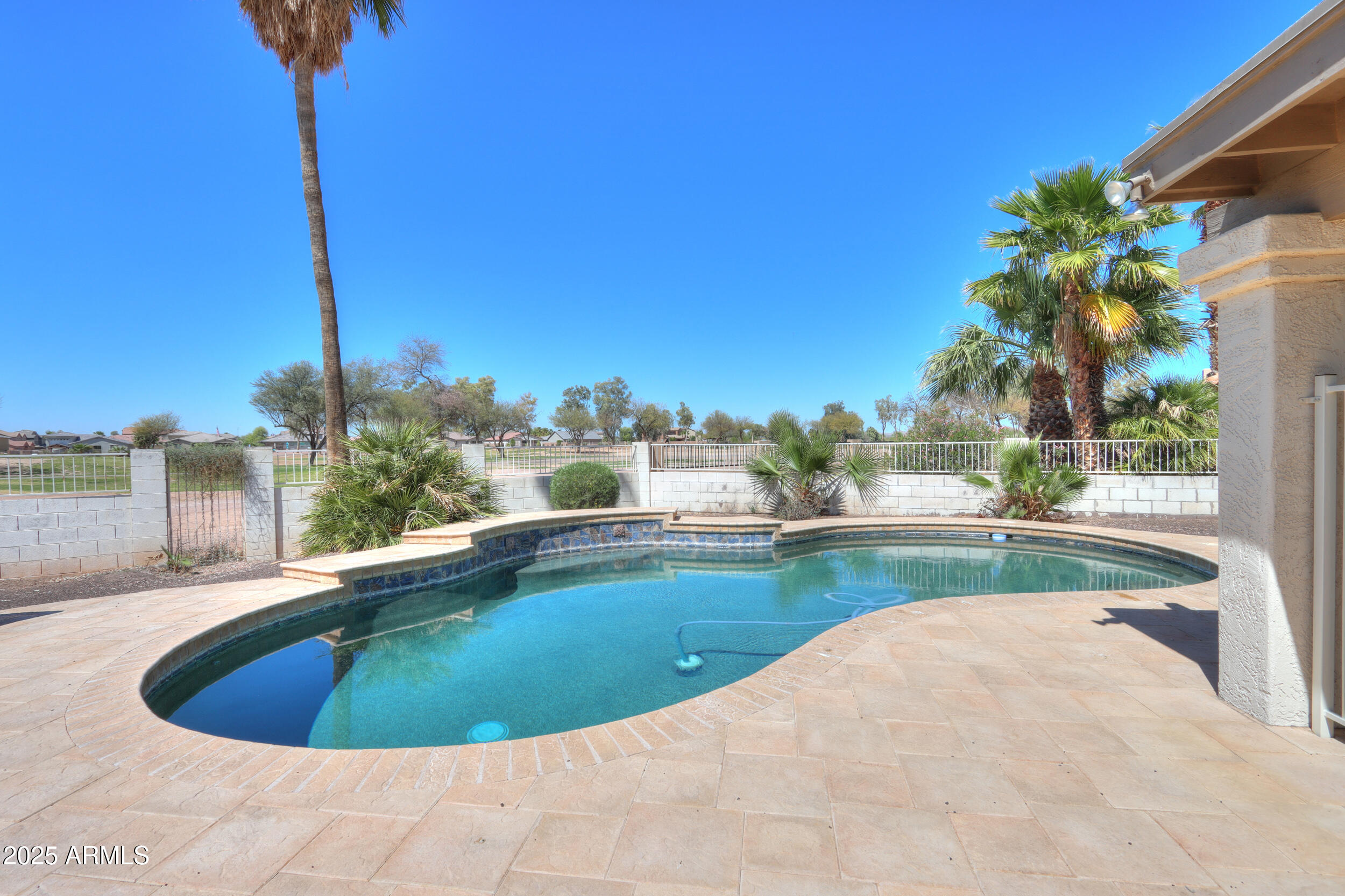 CASA GRANDE LAKES - Residential