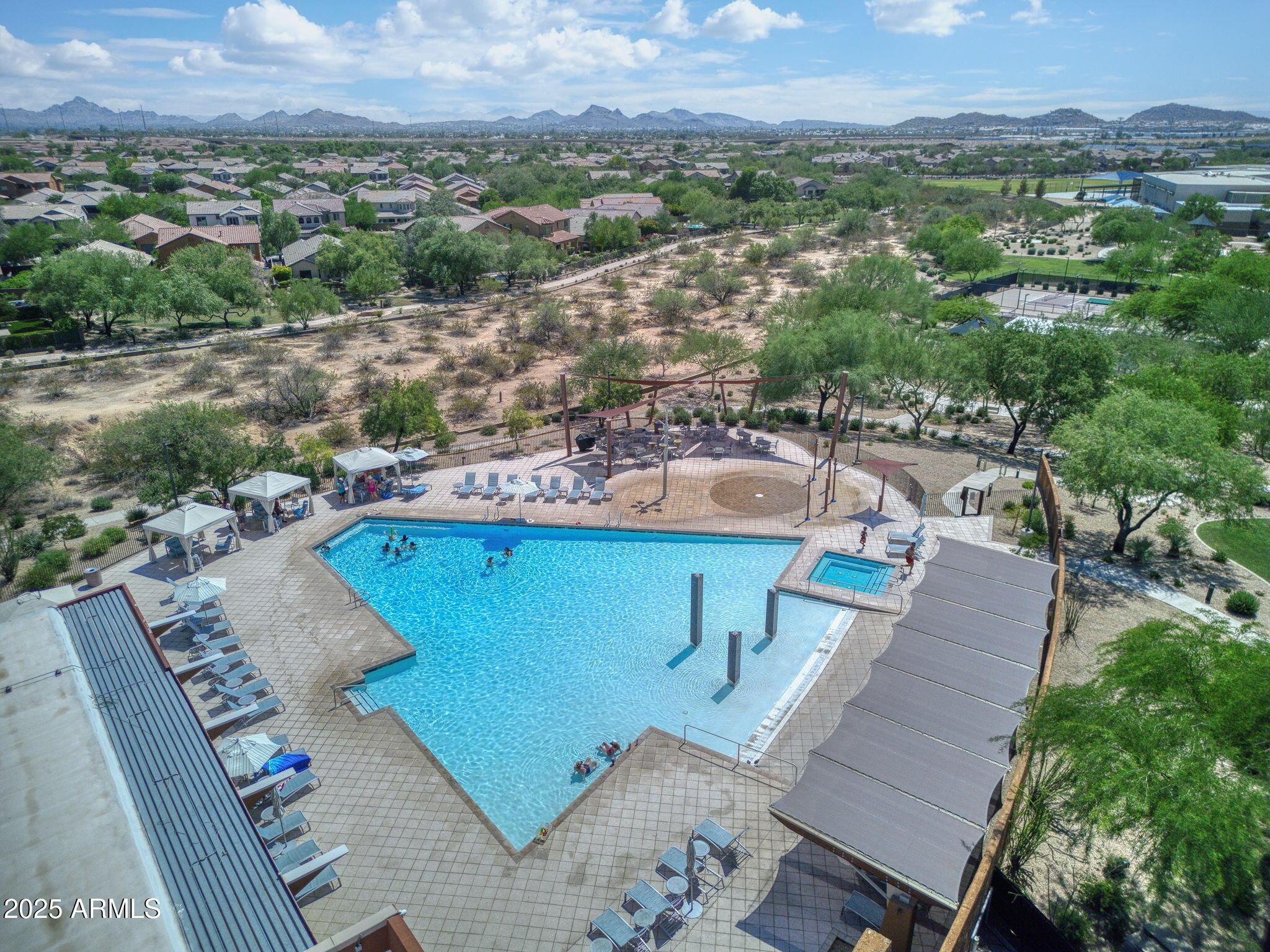 DESERT RIDGE SUPERBLOCK 11 PARCEL 3 - Residential