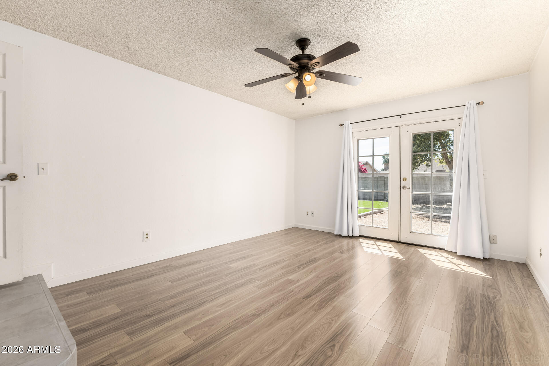 SARATOGA SQUARE - Residential
