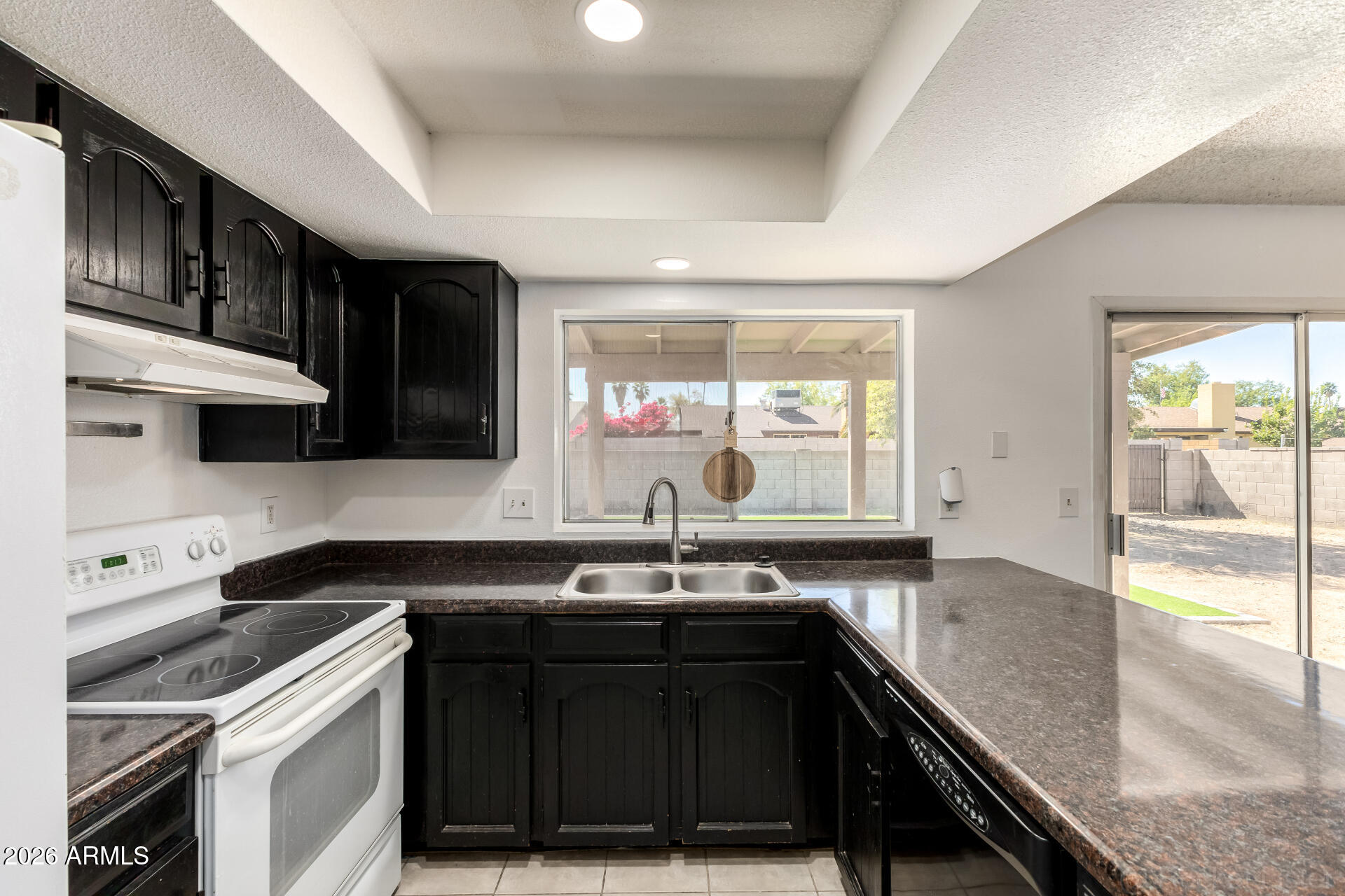 SARATOGA SQUARE - Residential