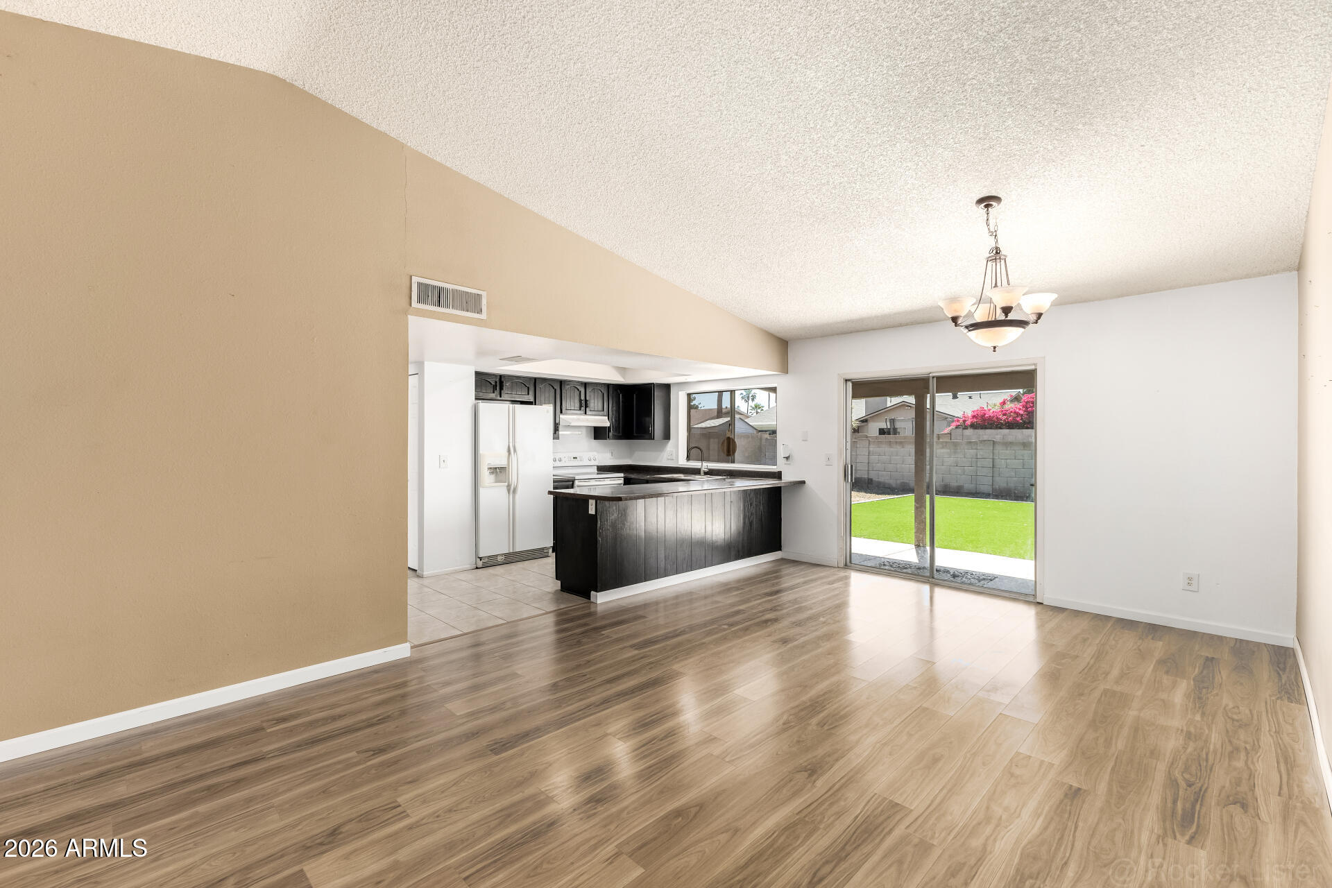 SARATOGA SQUARE - Residential