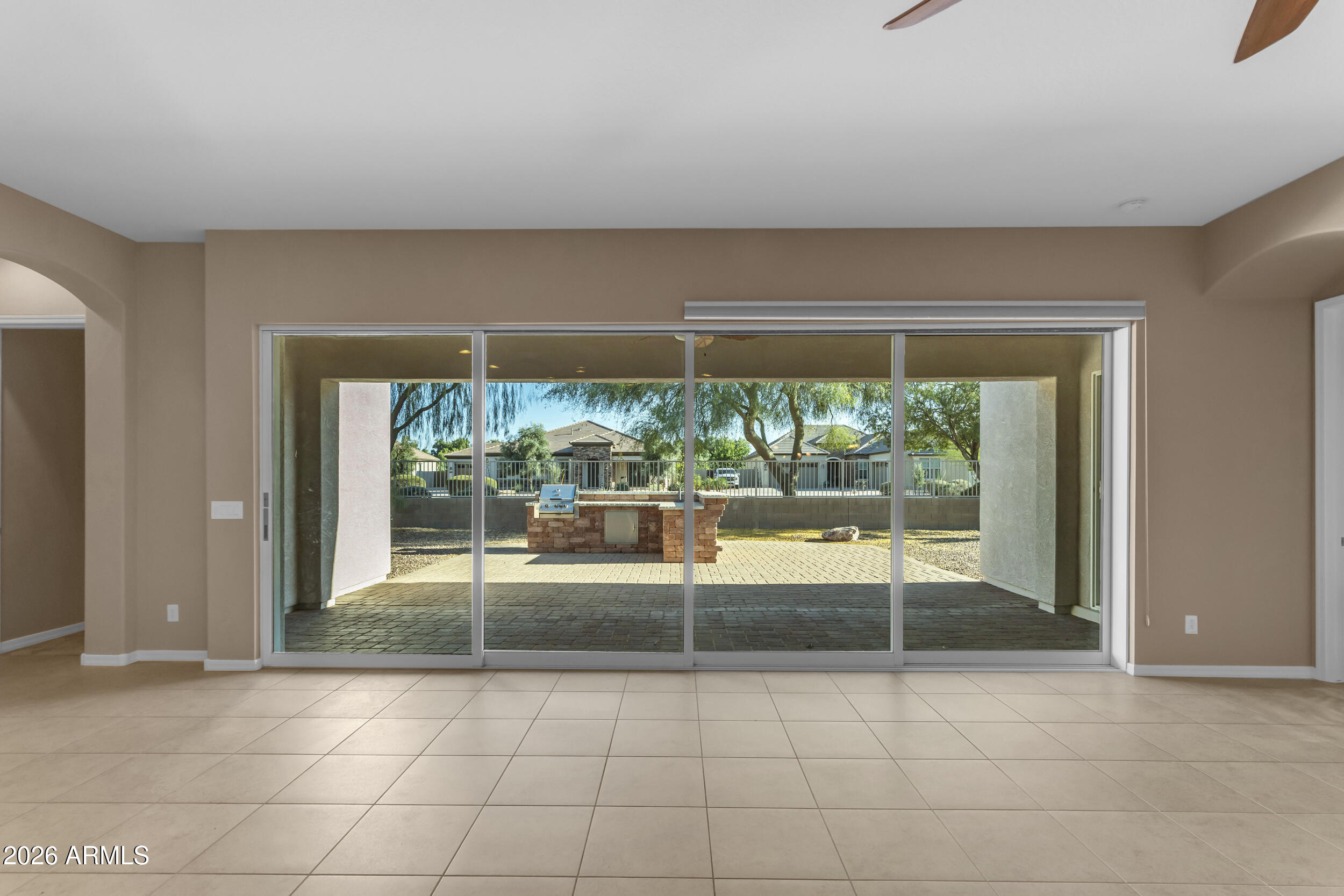 LA SENTIERO - Residential