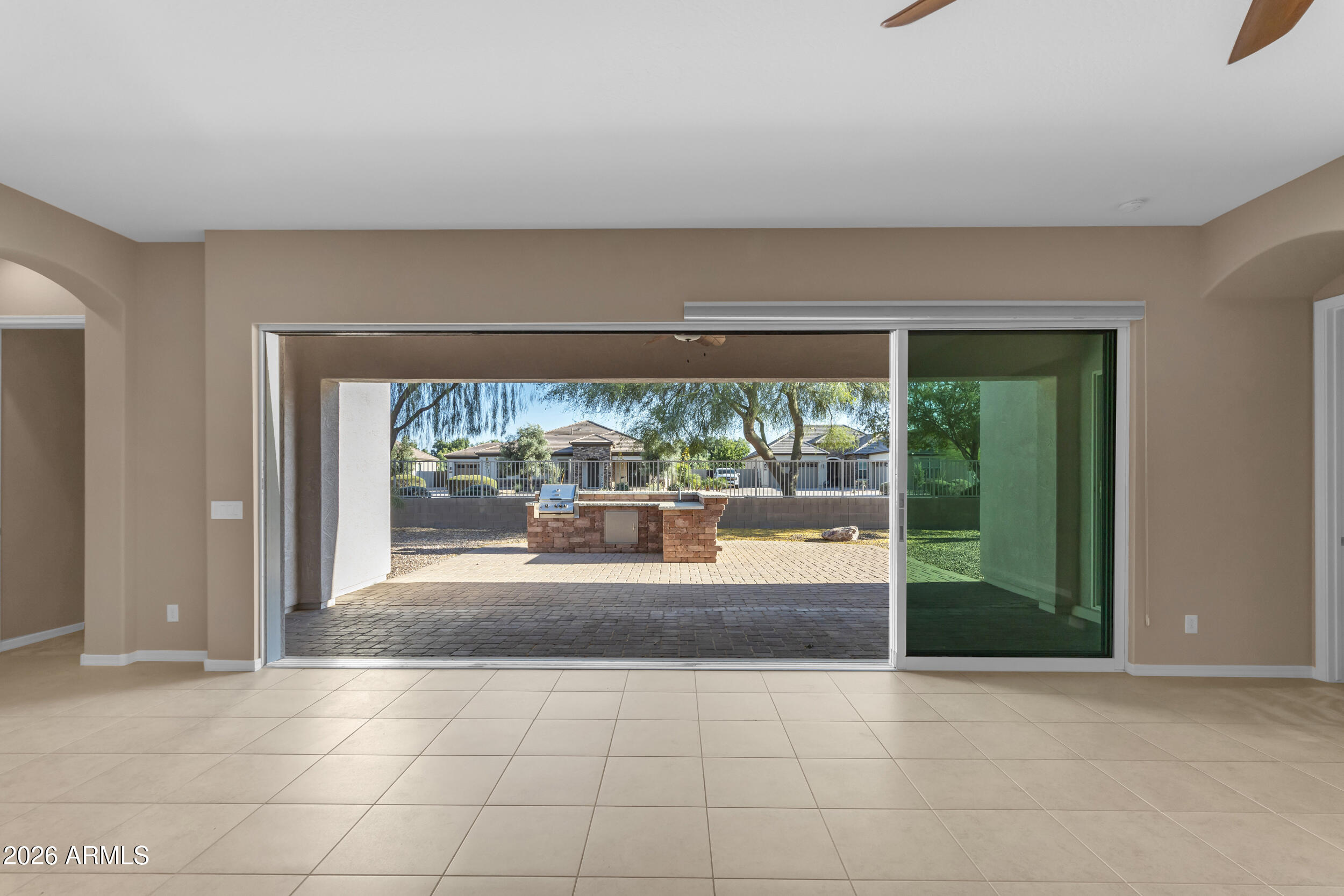LA SENTIERO - Residential