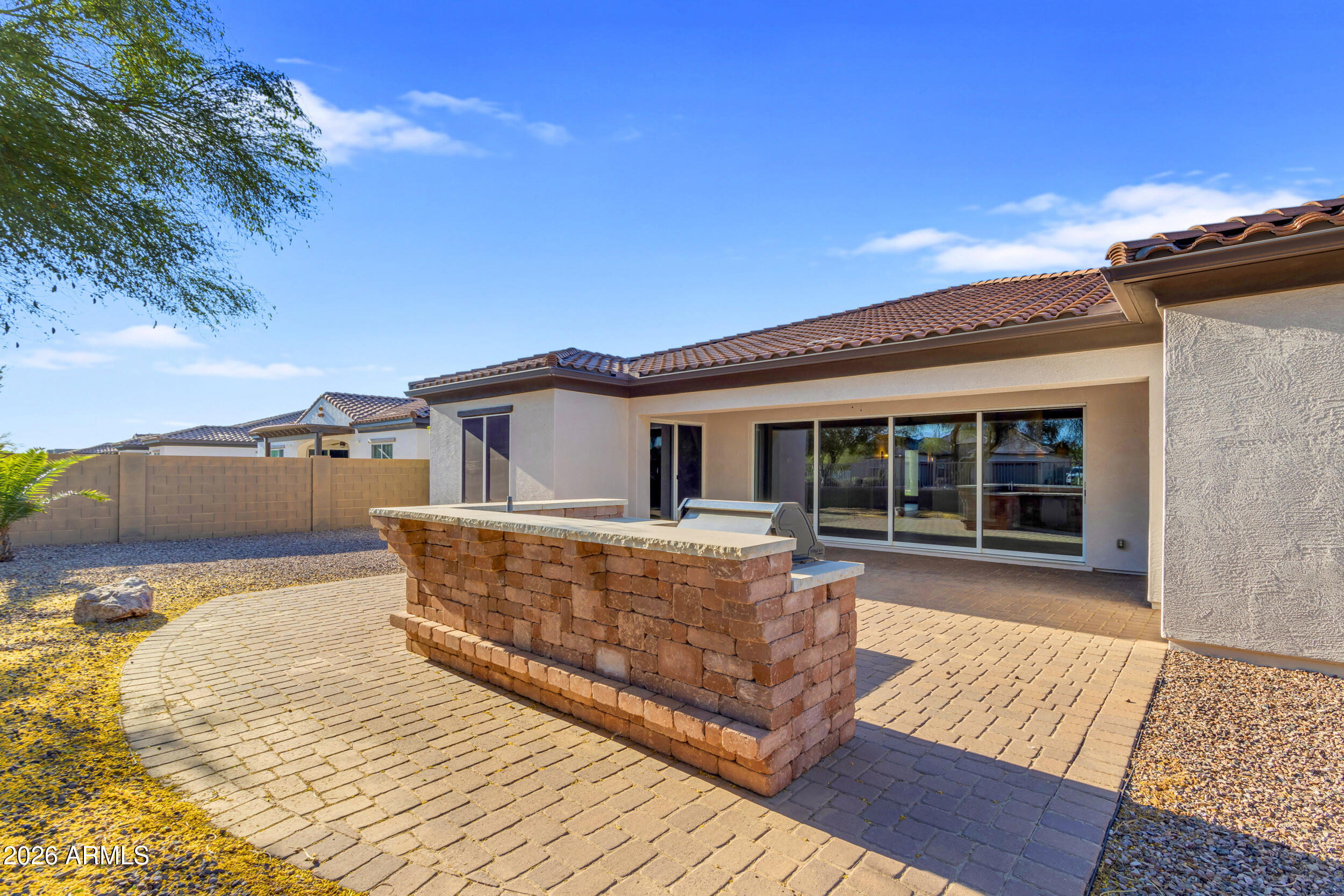 LA SENTIERO - Residential