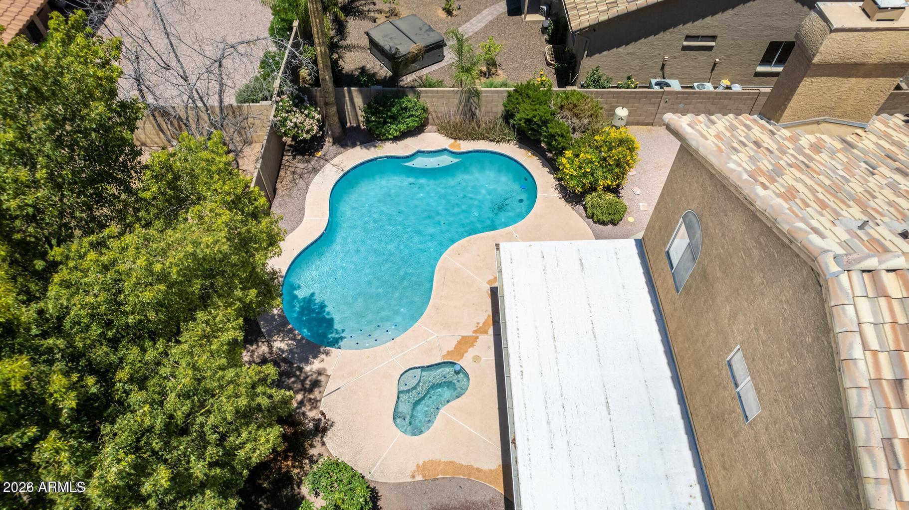 TATUM SQUARE - Residential