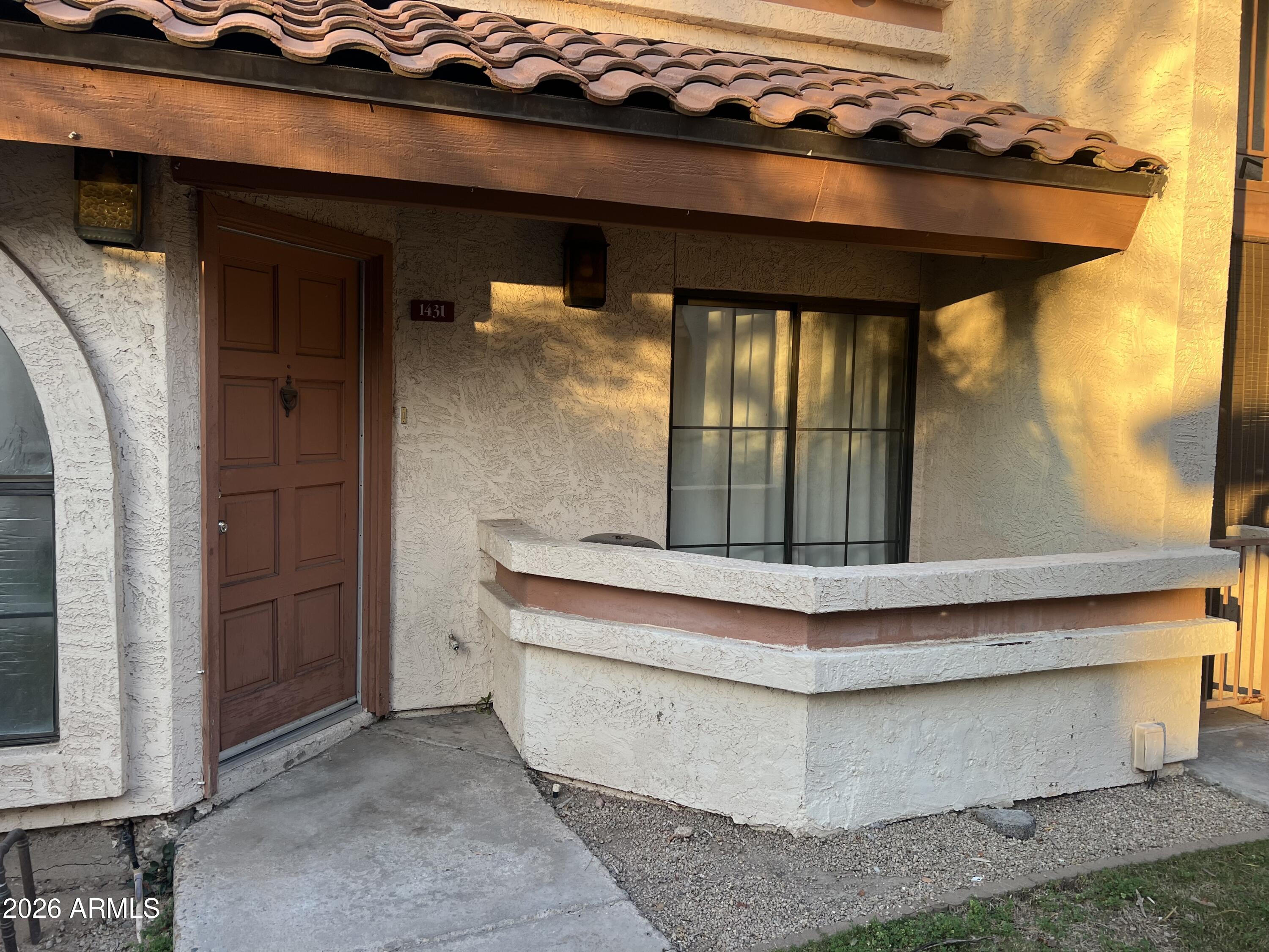 Great floorplan on this 1985 condo, 2 stories with balcony, 1306SF, 2 Bedrooms + loft & 2 full Baths. Granite countertops, remodel bathrooms, new flooring. Kitchen features Breakfast Bar & Pantry. Vaulted ceiling, skylights & cozy fireplace. Double master suites-each has private entrance to bath & patio. Inside laundry. Two covered parking spaces. Community is gated with Basketball & Volleyball Courts & Clubhouse. Great location near schools, shopping & easy Freeway Access.  Market rent is $1,300+ with the upgrades.