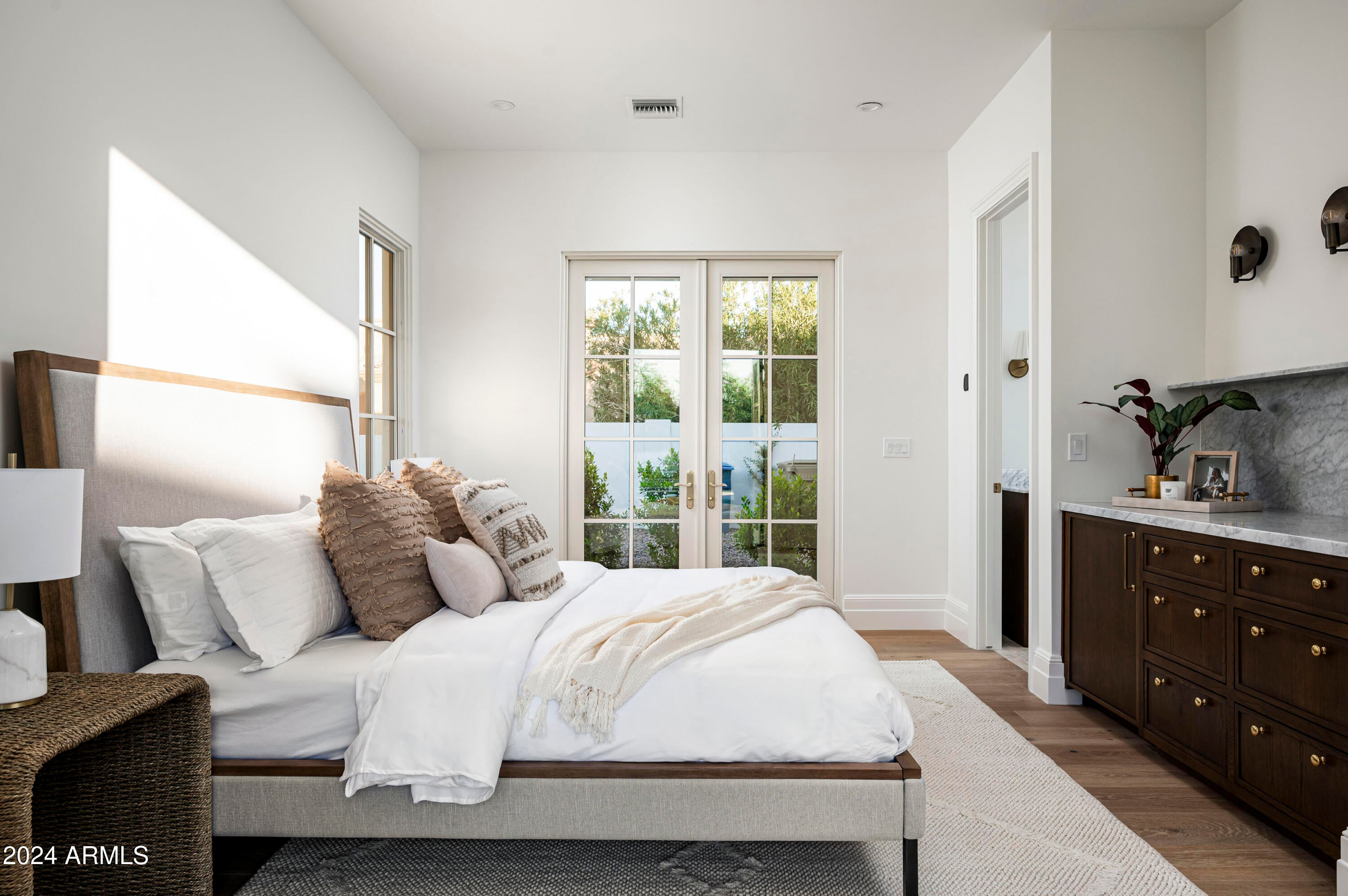 RANCHO SUNNY VALE - Residential