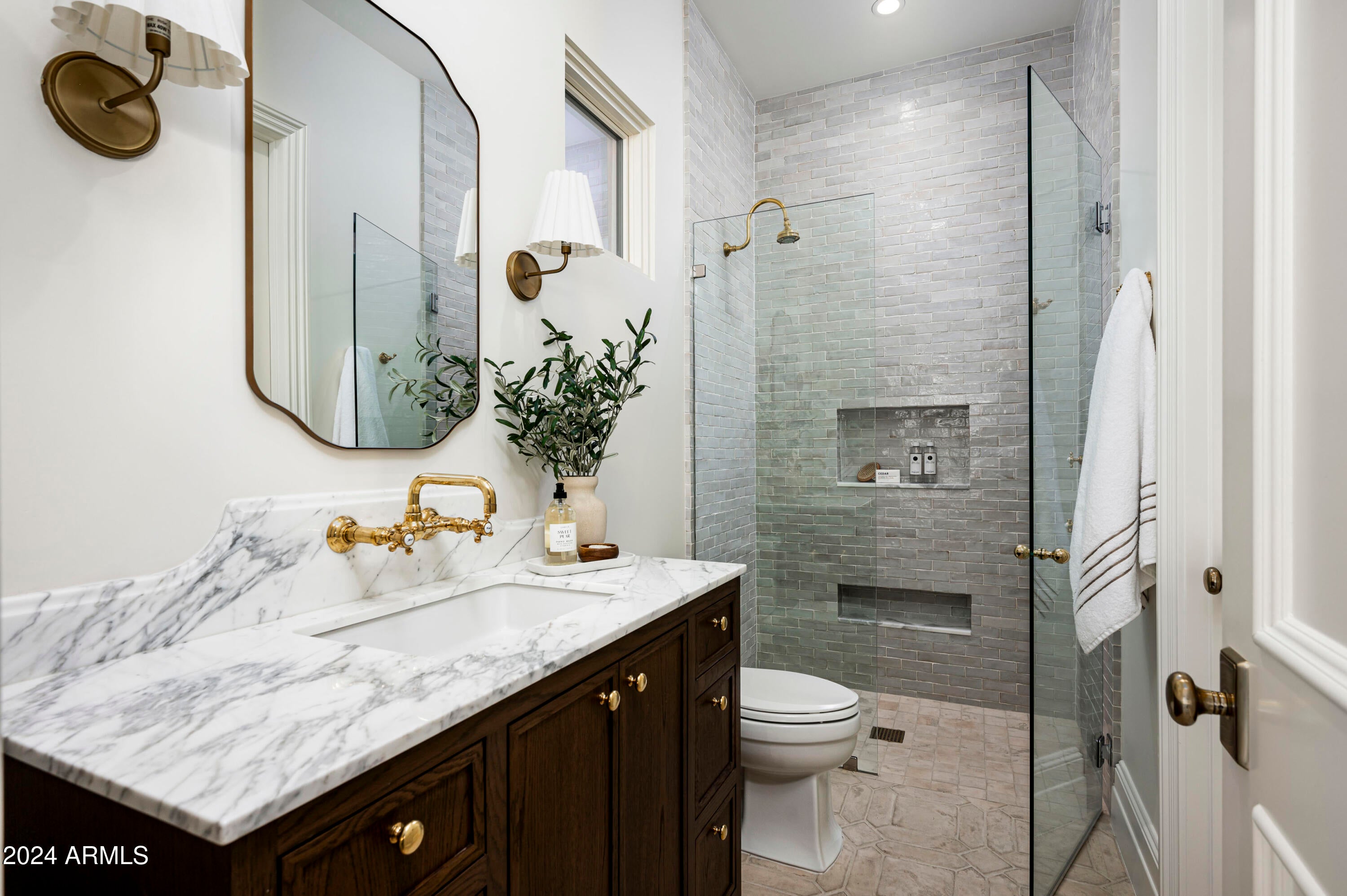 RANCHO SUNNY VALE - Residential