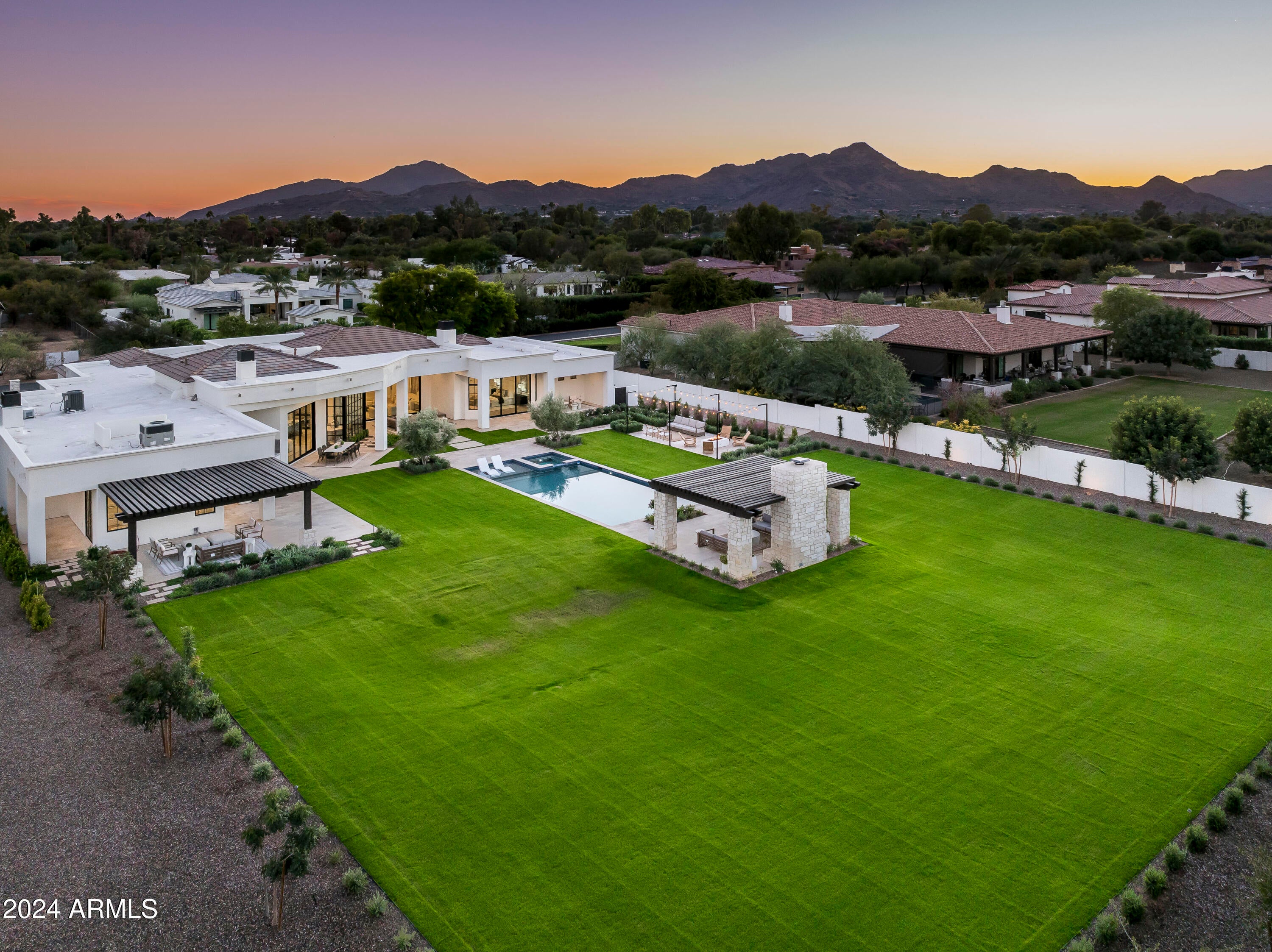 RANCHO SUNNY VALE - Residential