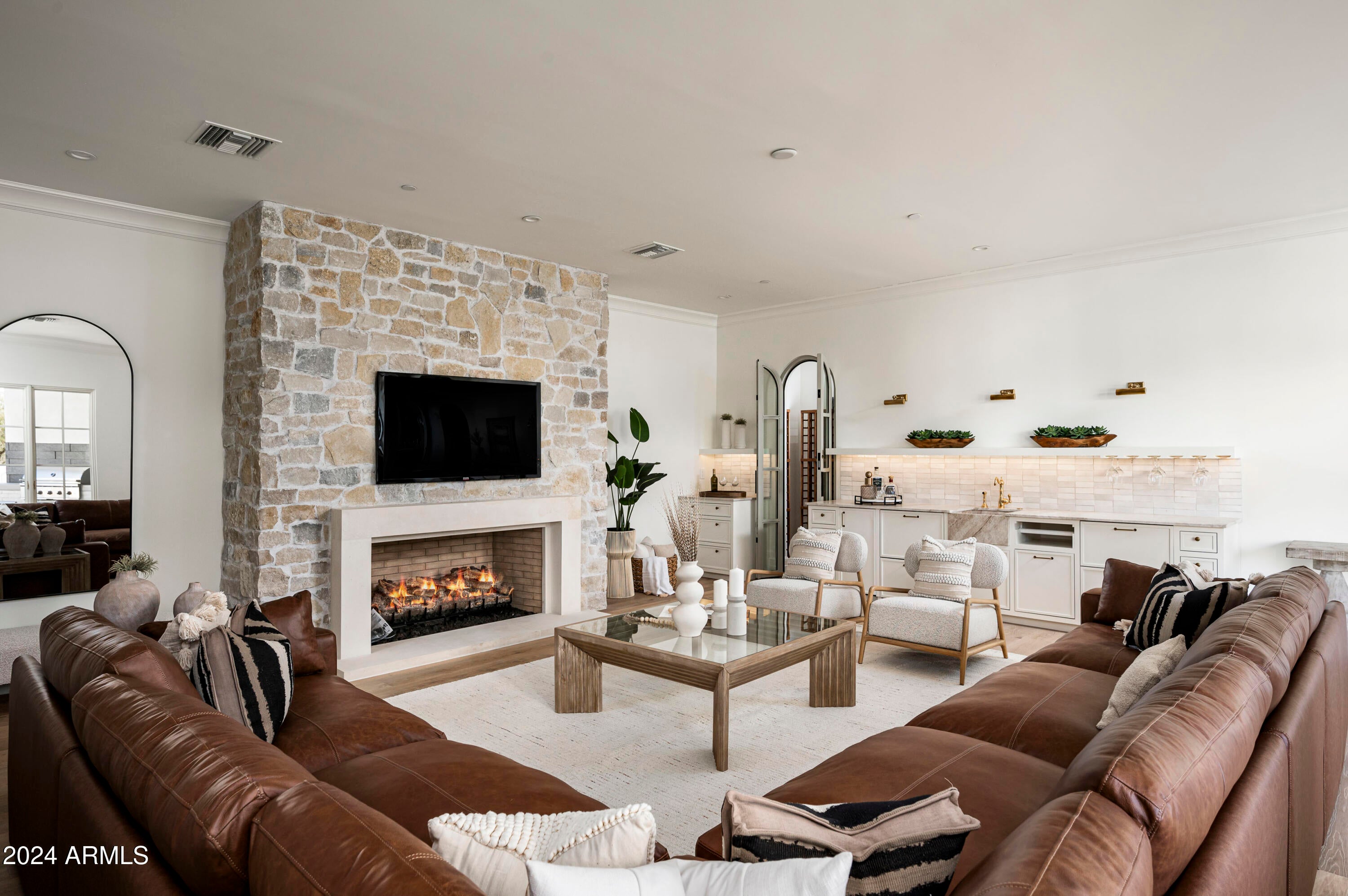 RANCHO SUNNY VALE - Residential