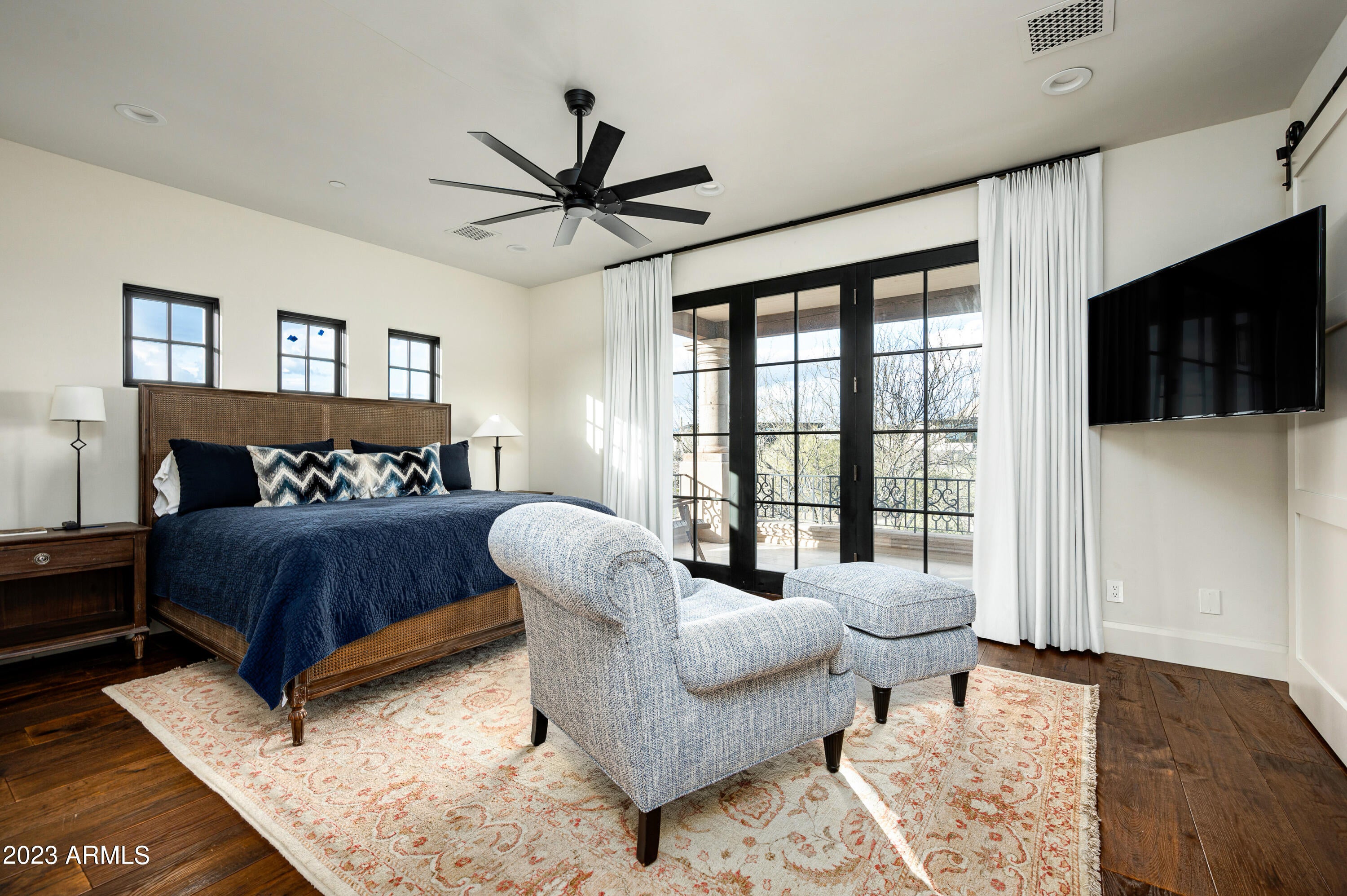 PRADO ESTATES - Residential