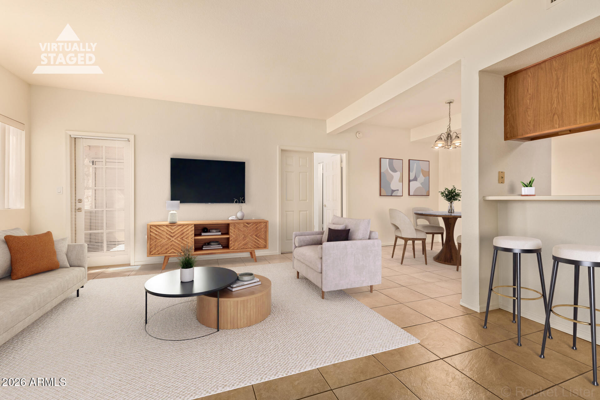 HAMPTON COURTS AT THE RACQUET CLUB - Residential