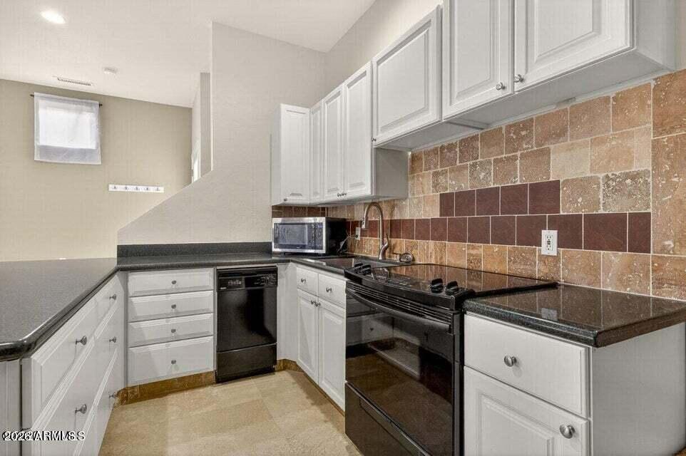 STONECREST TOWNHOMES - Residential