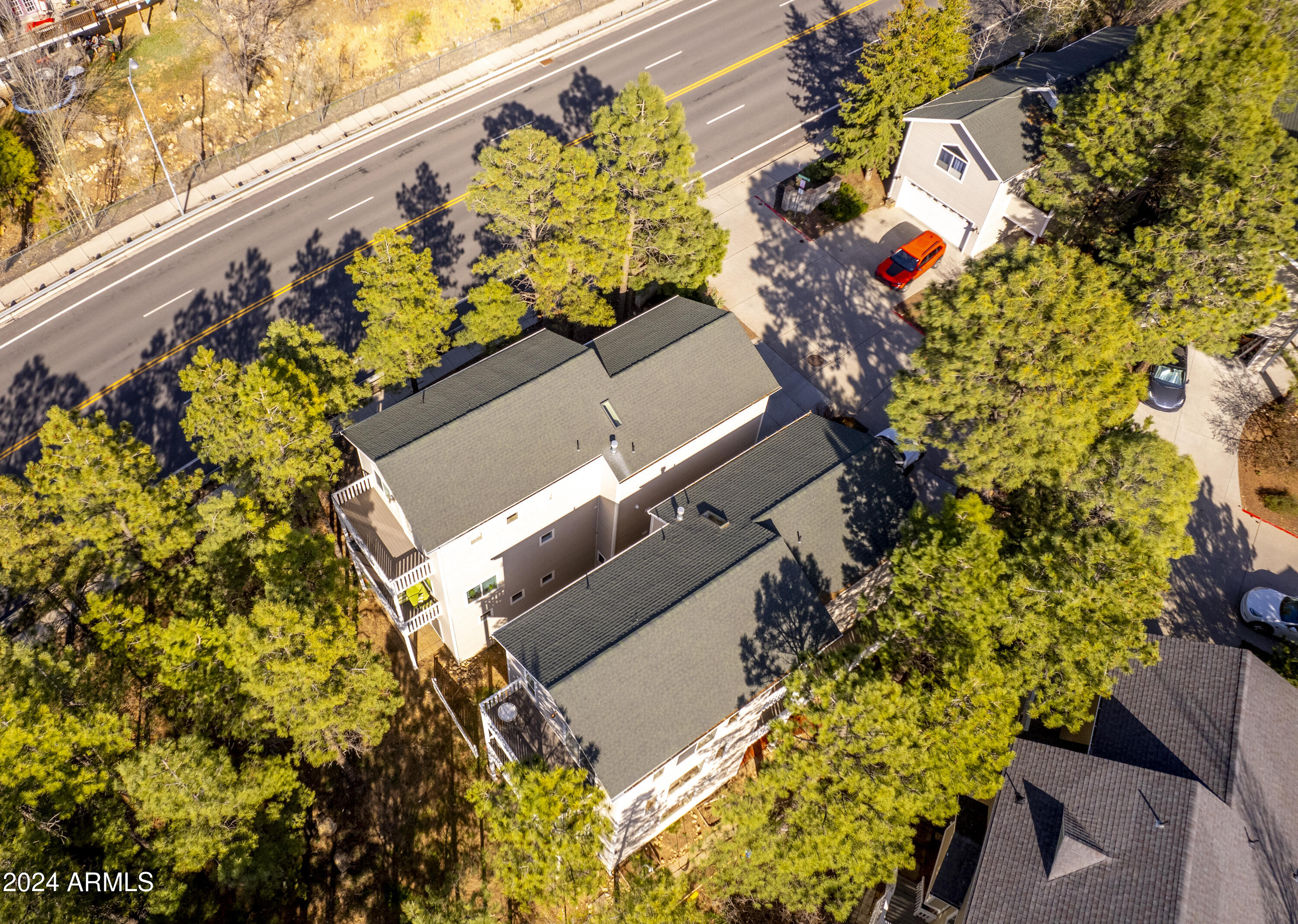 STONECREST TOWNHOMES - Residential