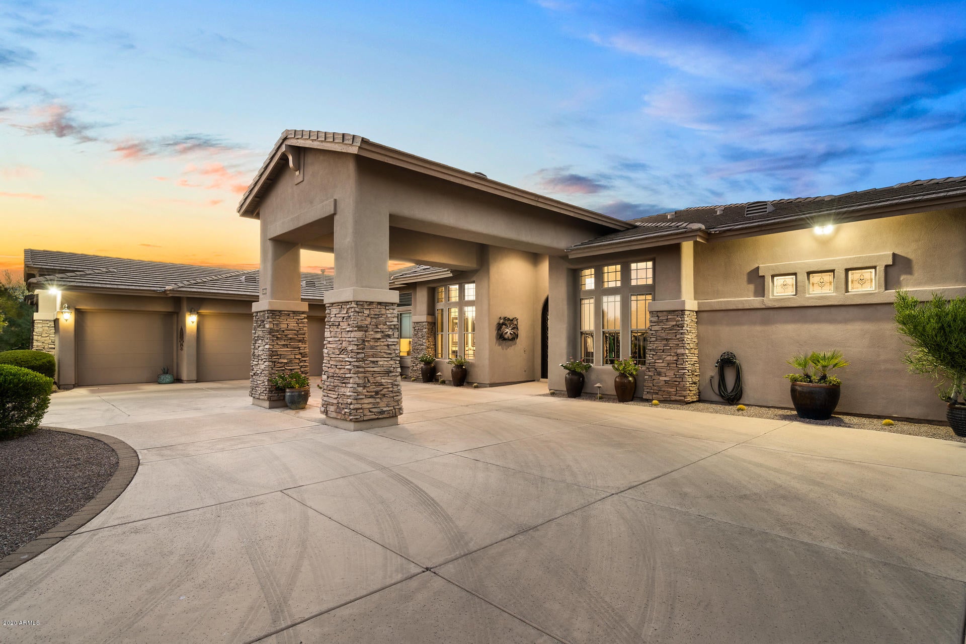 MCDOWELL MOUNTAIN ARROYOS - Residential