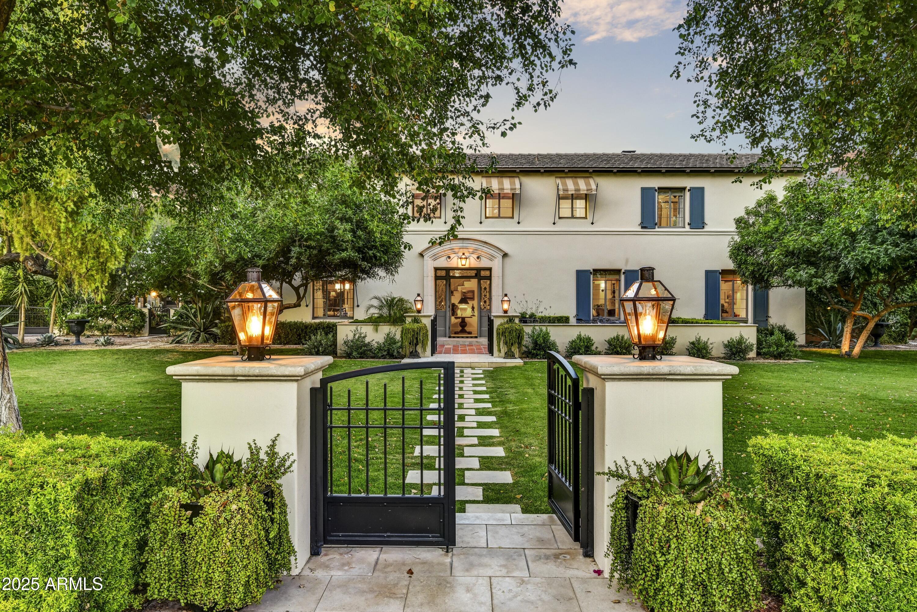 Country Club Manor - Residential
