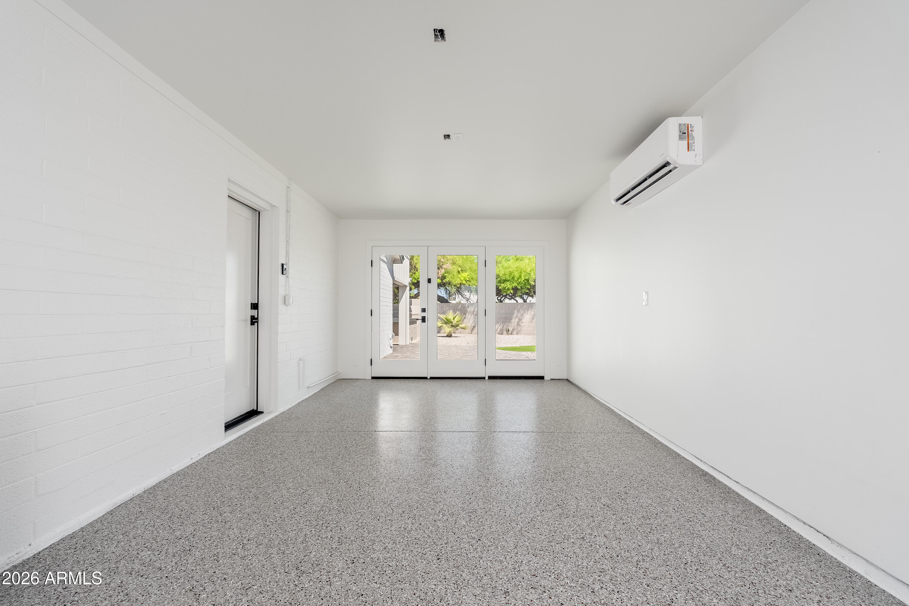 SUNBURST ESTATES - Residential