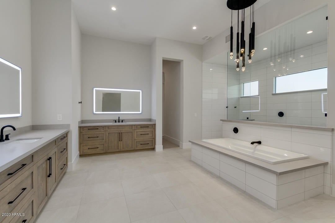 WHITEWING AT KRUEGER - Residential