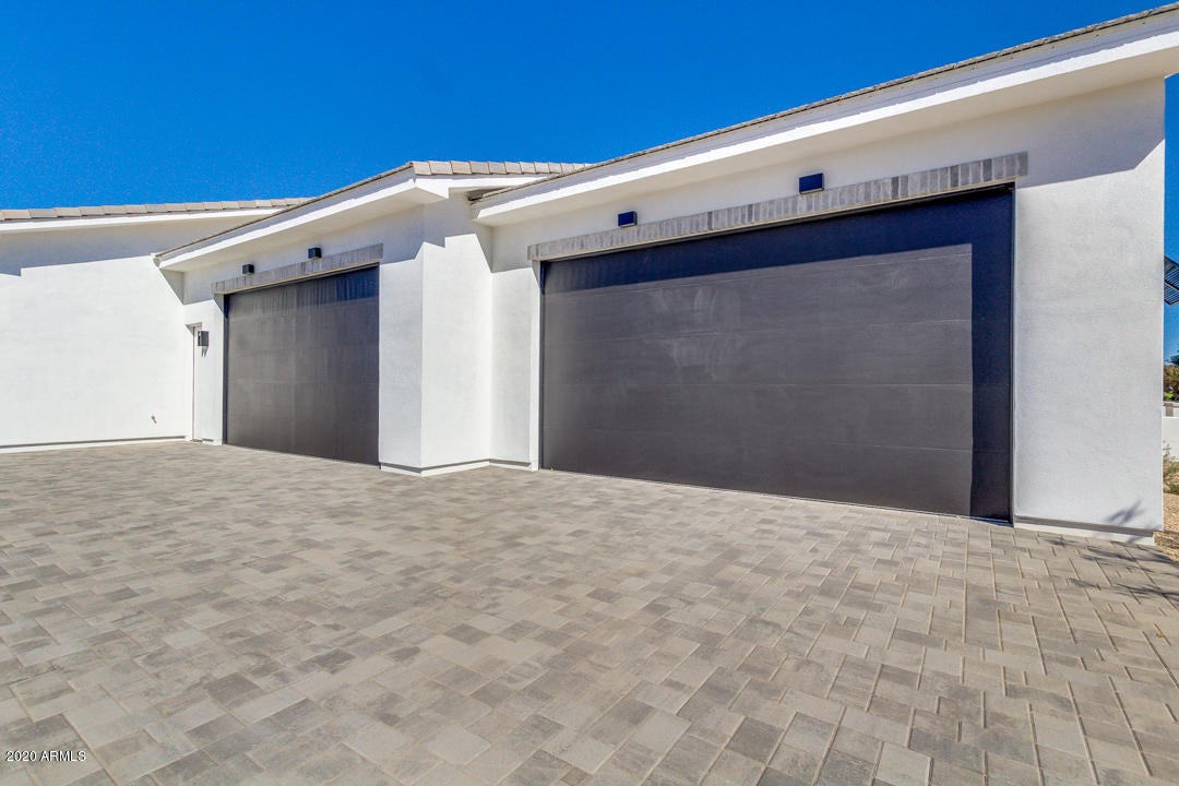 WHITEWING AT KRUEGER - Residential