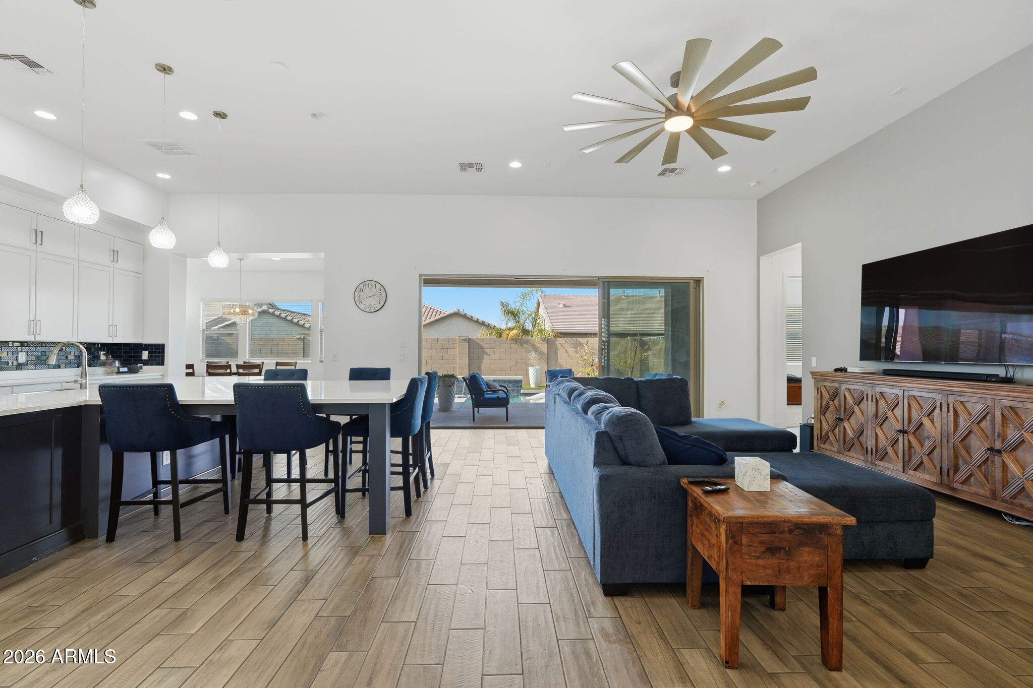 EASTMARK DEVELOPMENT UNIT 5/6 SOUTH PRCLS 6-16 6- - Residential
