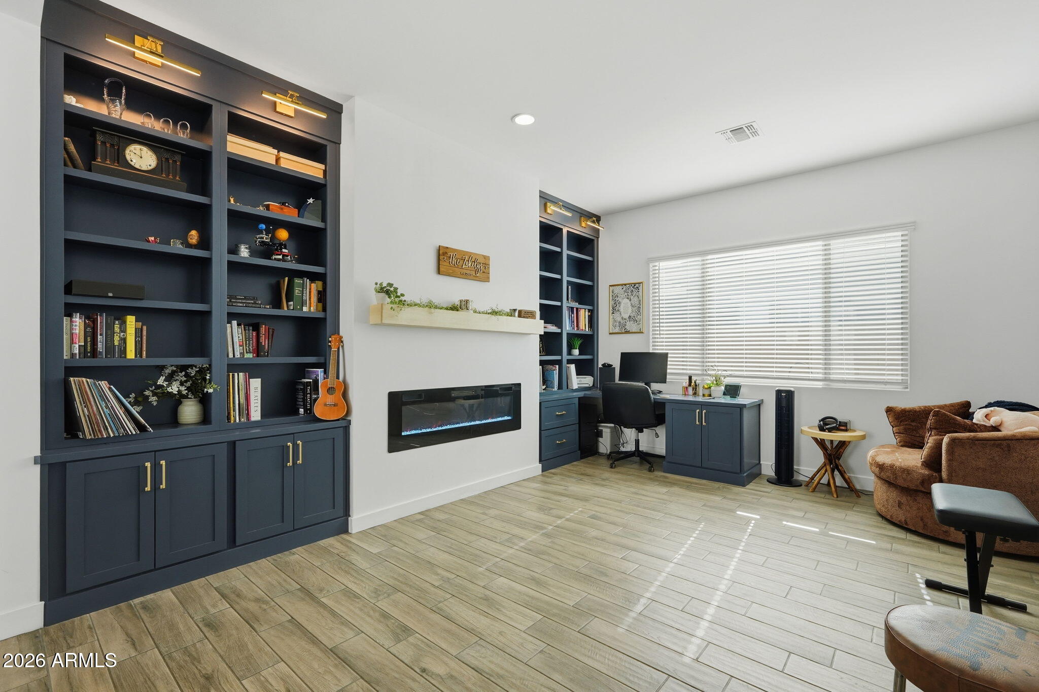 EASTMARK DEVELOPMENT UNIT 5/6 SOUTH PRCLS 6-16 6- - Residential