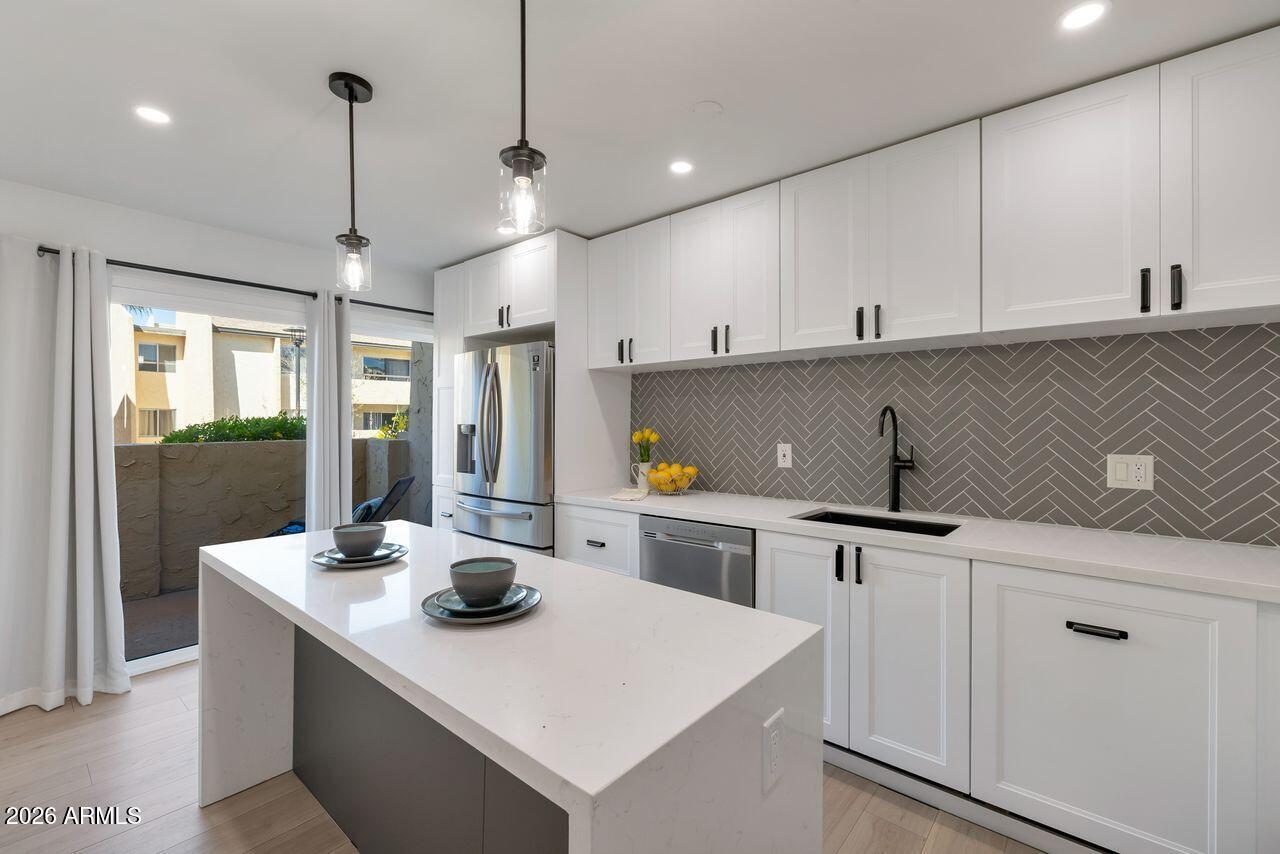 WOODLAND SPRINGS - Residential
