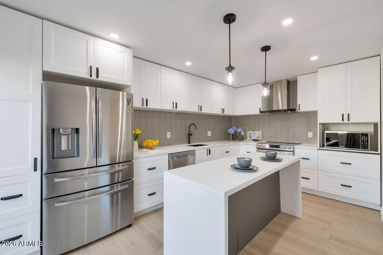 WOODLAND SPRINGS - Residential