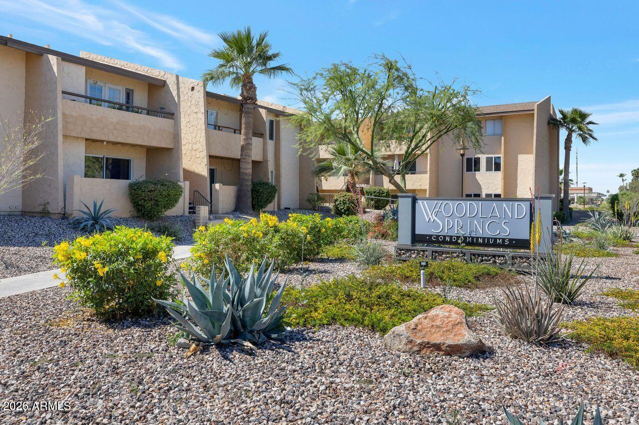 WOODLAND SPRINGS - Residential