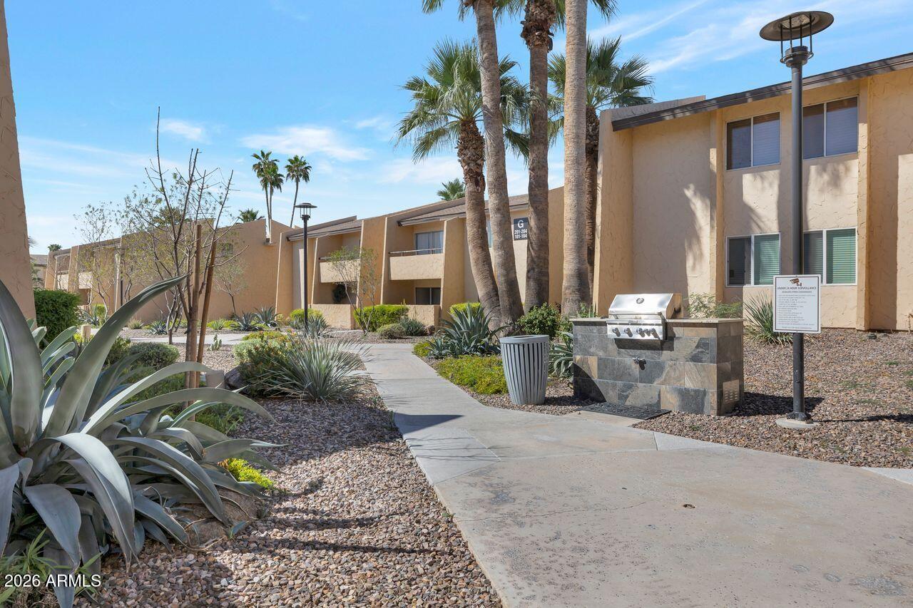 WOODLAND SPRINGS - Residential