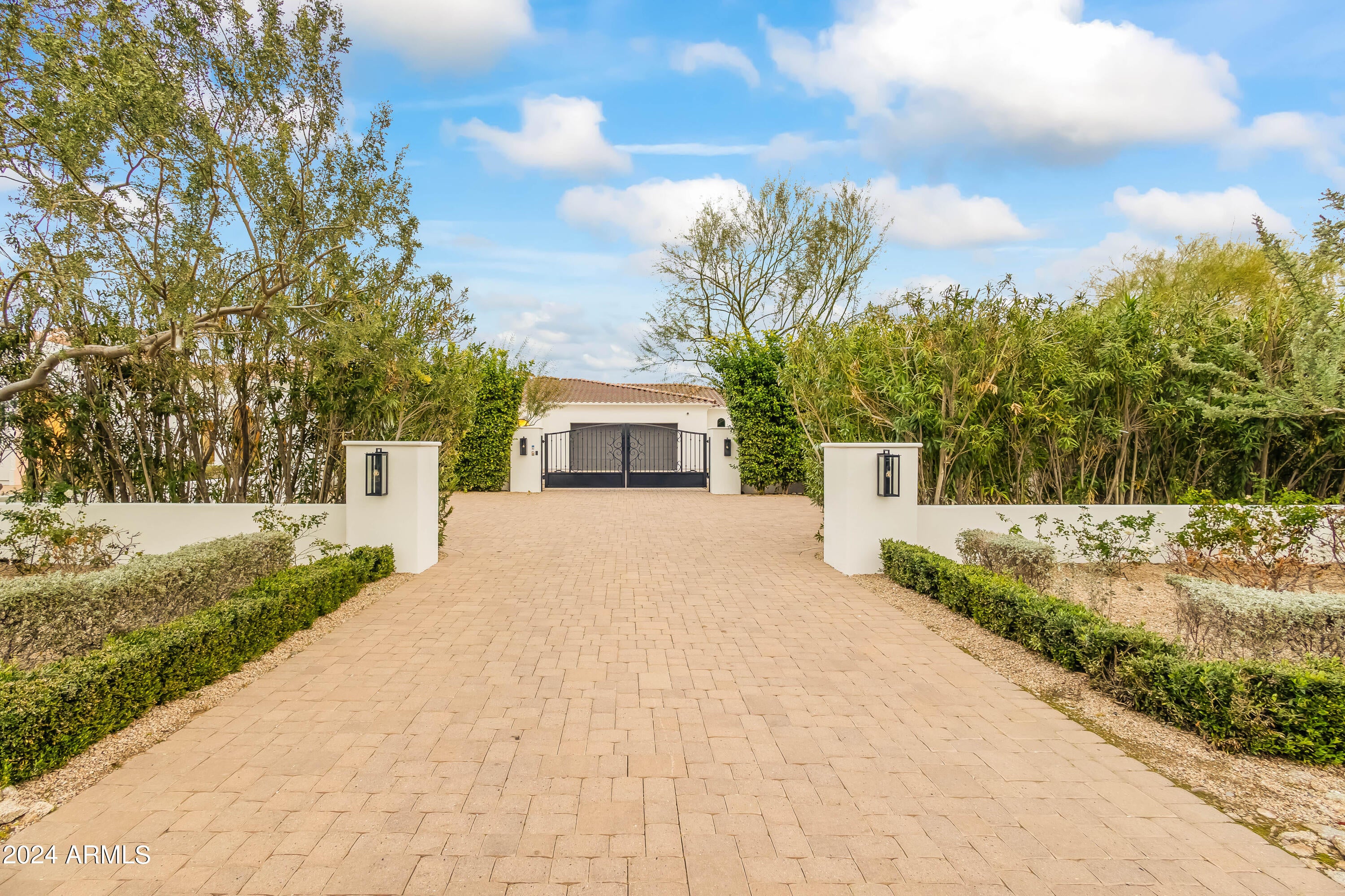 MOUNTAIN VIEW - Residential
