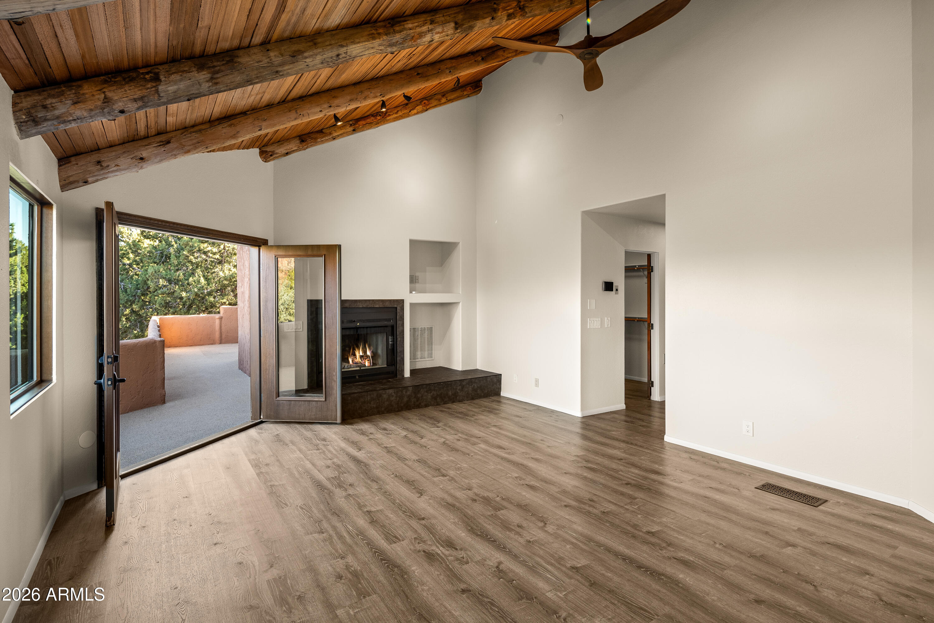 OAK SHADOWS - Residential