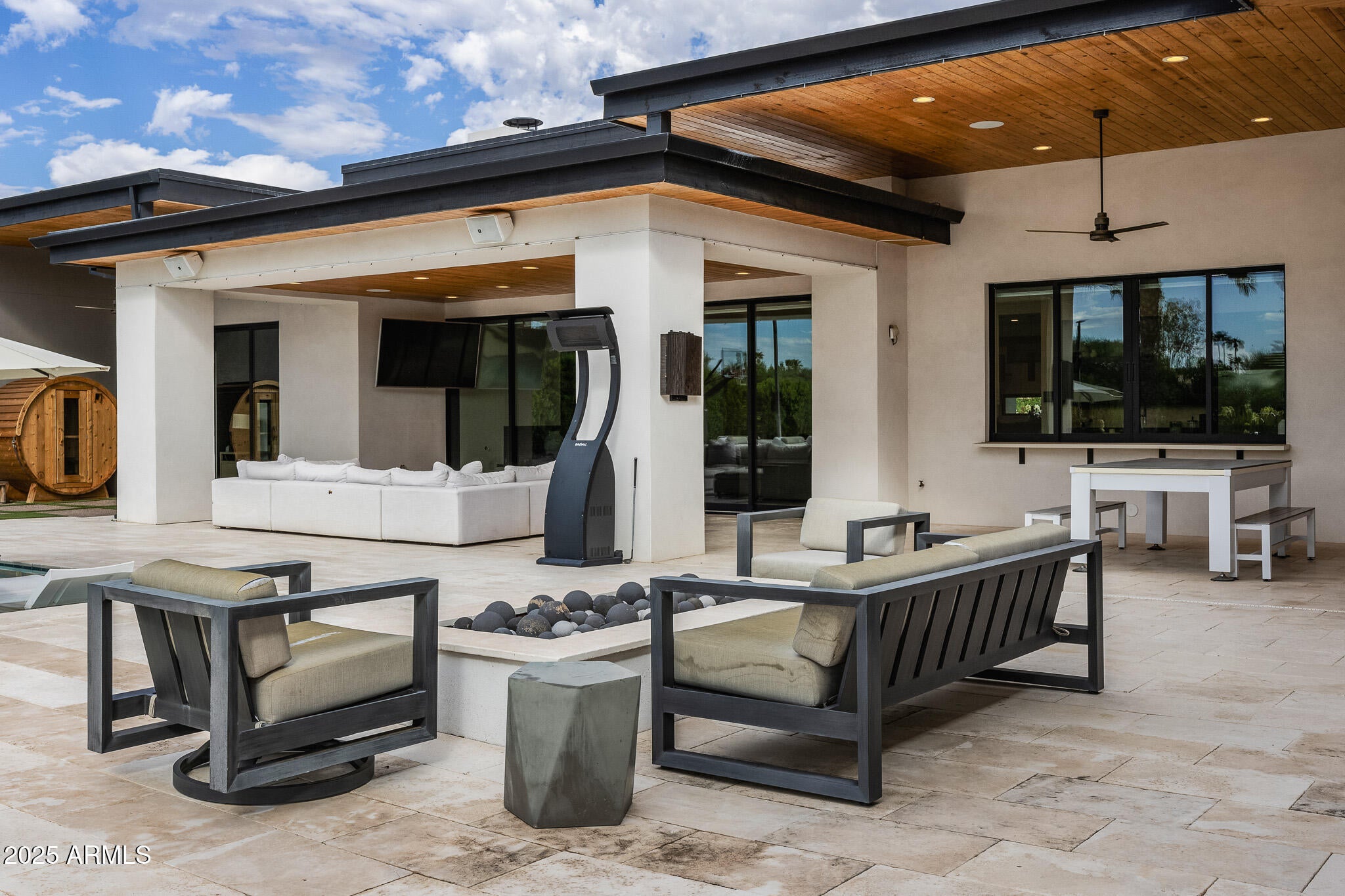 BERNEIL RANCHOS - Residential